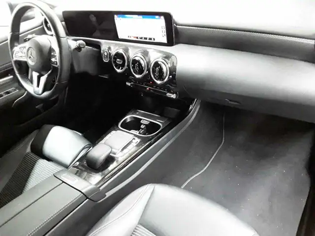Mercedes-Benz A-Class view 9