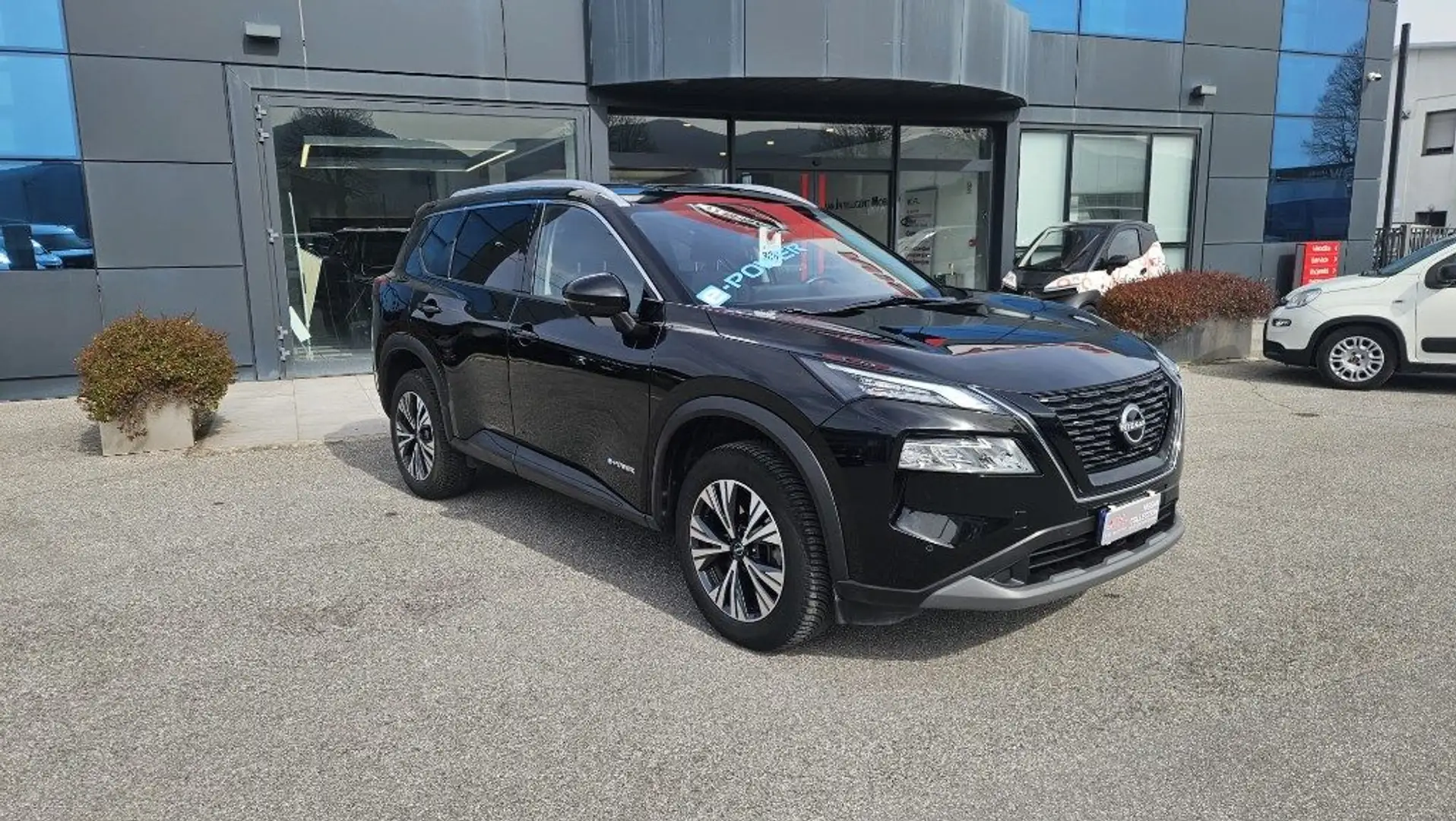 Nissan X-Trail e-Power 2WD 5 posti N-Connecta Schwarz - 2