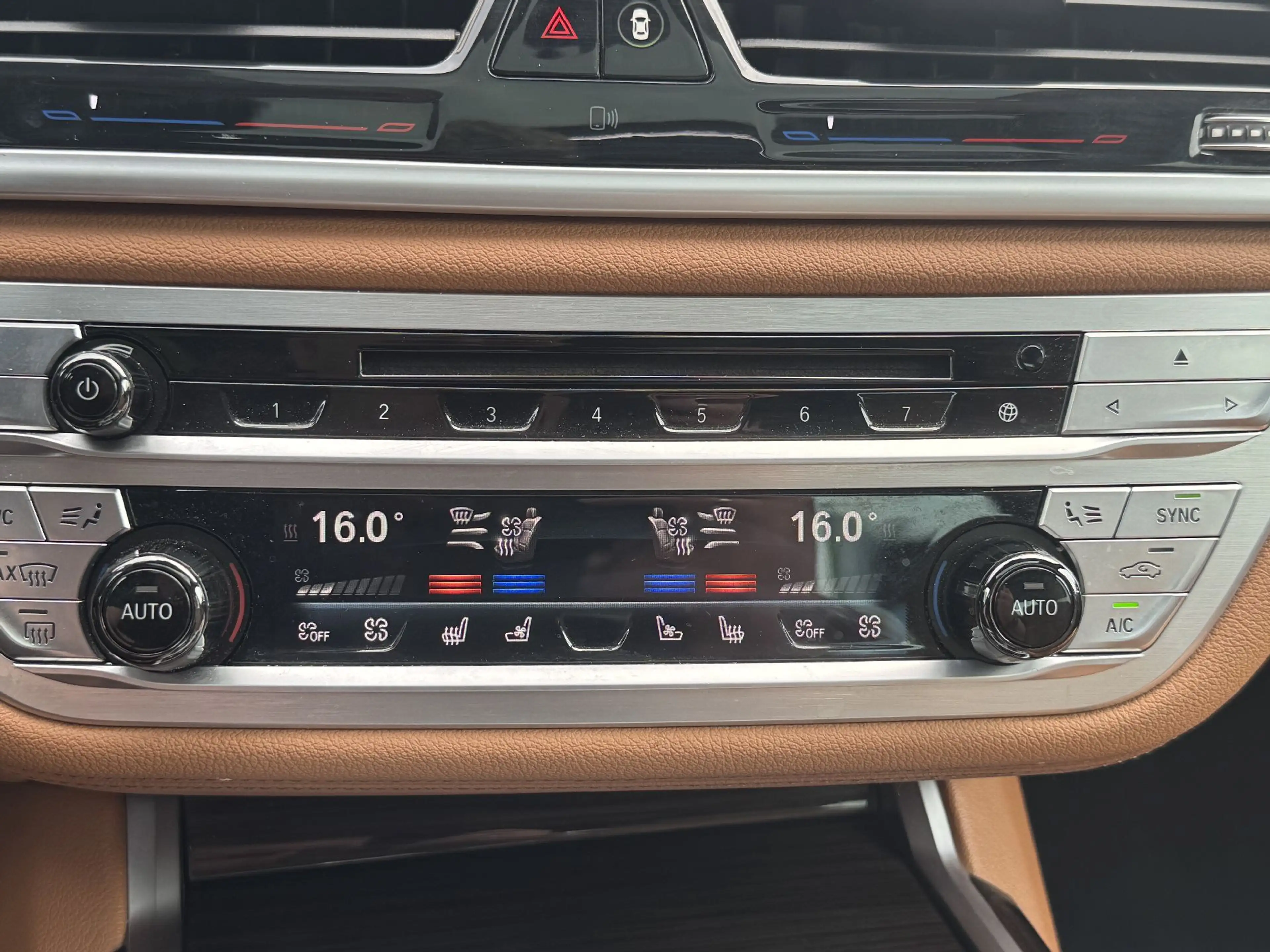 BMW 730 d M-PAKET/ACC/AHK/SZK/360-KAMERA/SOFT — photo 11