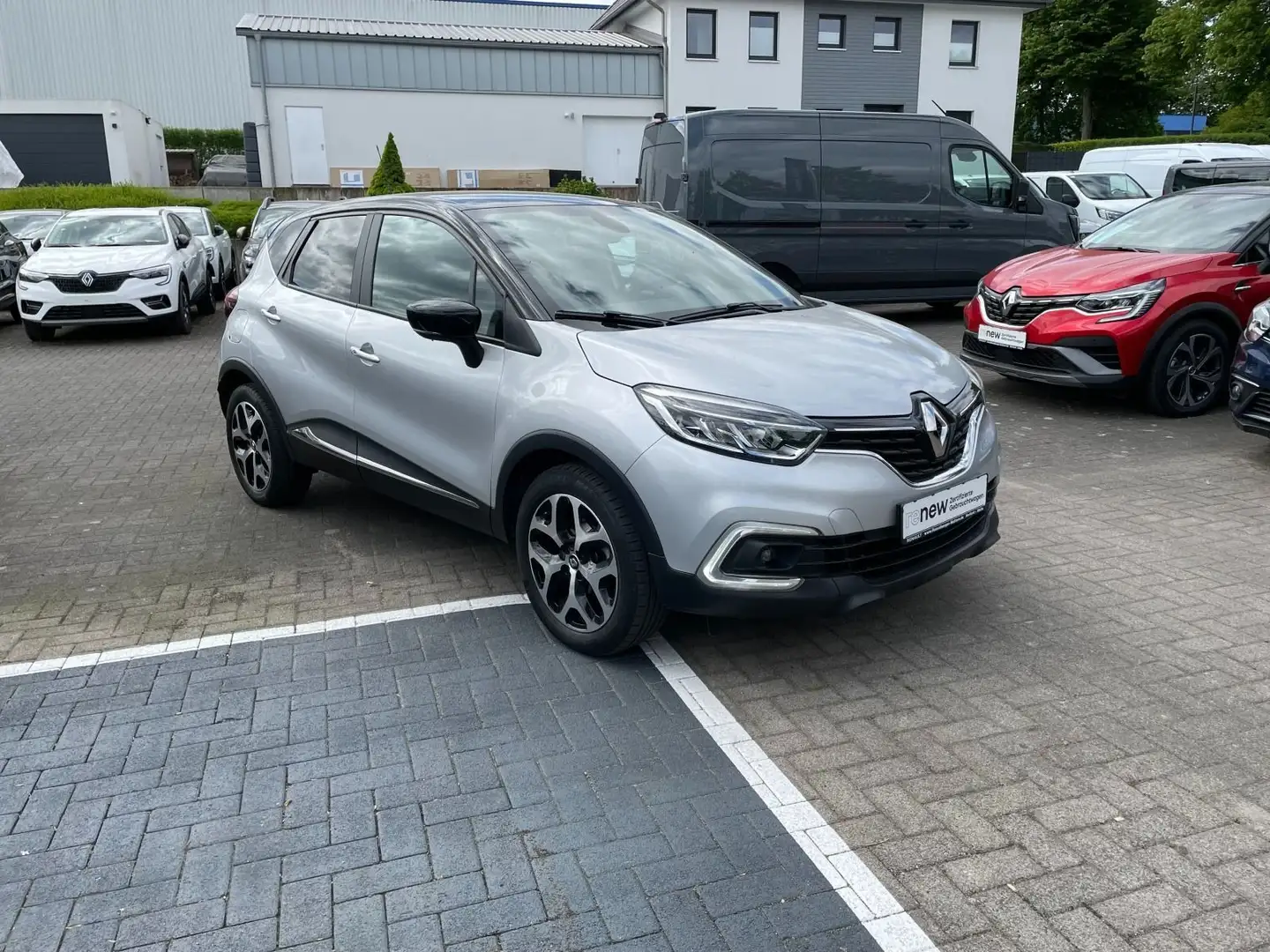 Renault Captur TCe 90 AHK|NAVI|Klimaaut.|LED|Parksensore Gris - 2