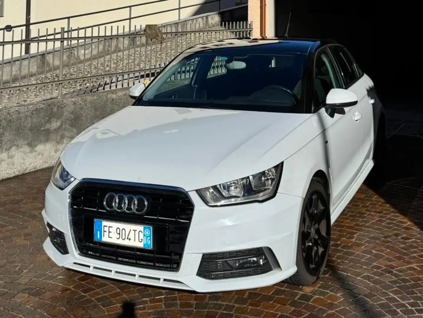 Audi A1 A1 Sportback 1.6 tdi S Line Edition 90cv Bianco - 1