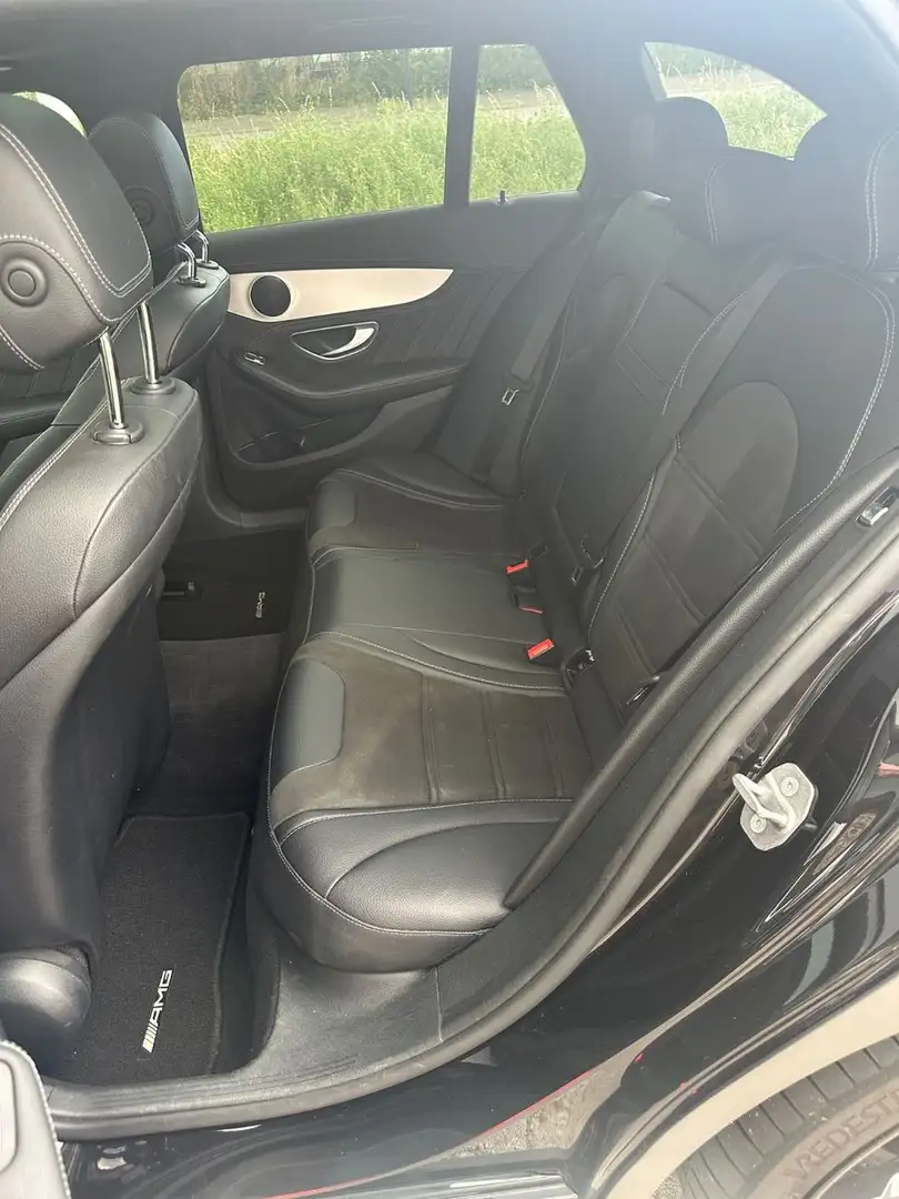 Mercedes-Benz C 63 AMG Schwarz - 2