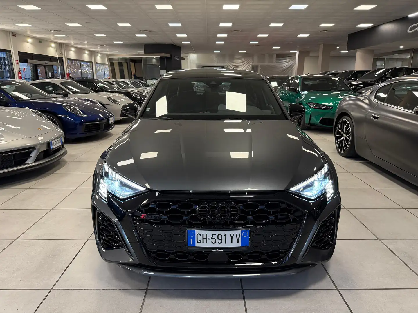 Audi RS3 Sportback 2.5 tfsi quattro s-tronic Grau - 2