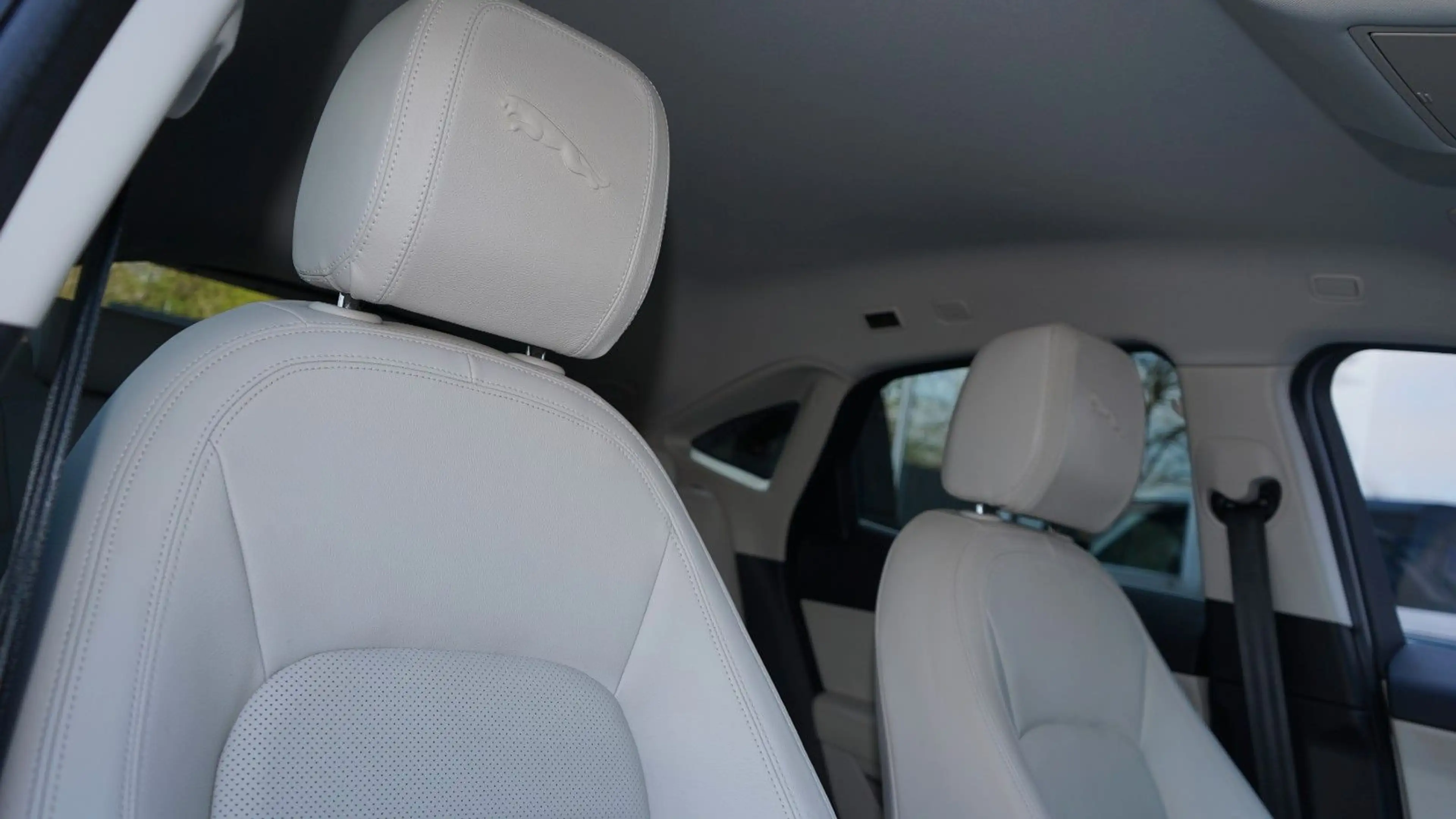 Jaguar E-Pace E-PACE D200 SE AWD*LEDER BEIGE*20"ALU — photo 9