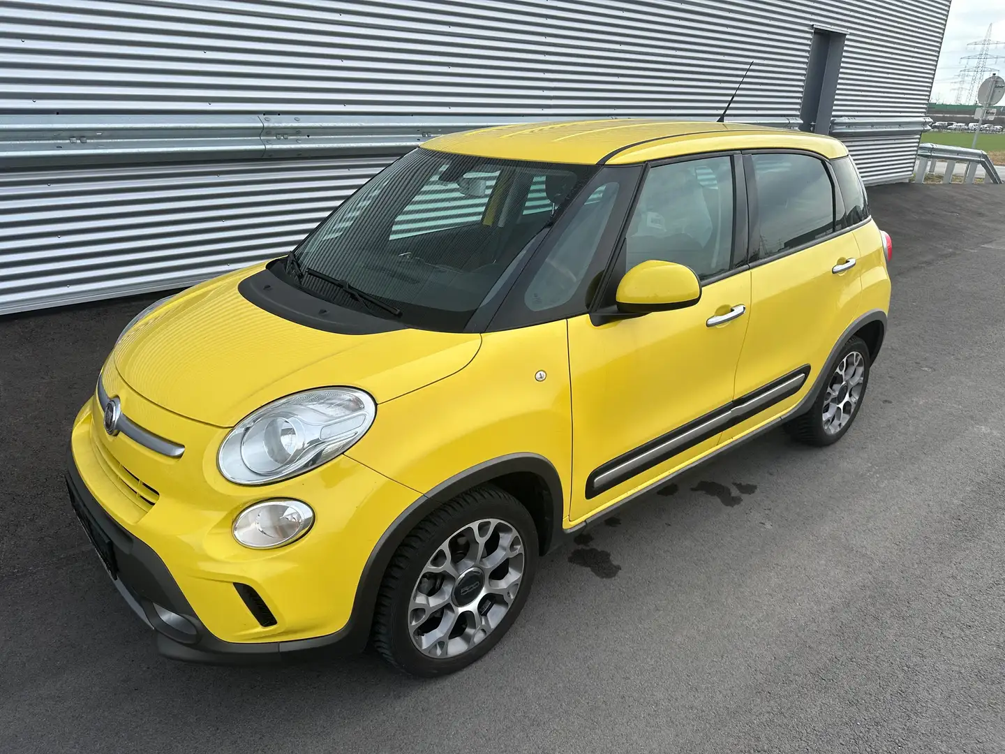 Fiat 500L Trekking 1,3 Multijet II 85 Start ID:62 Jaune - 1