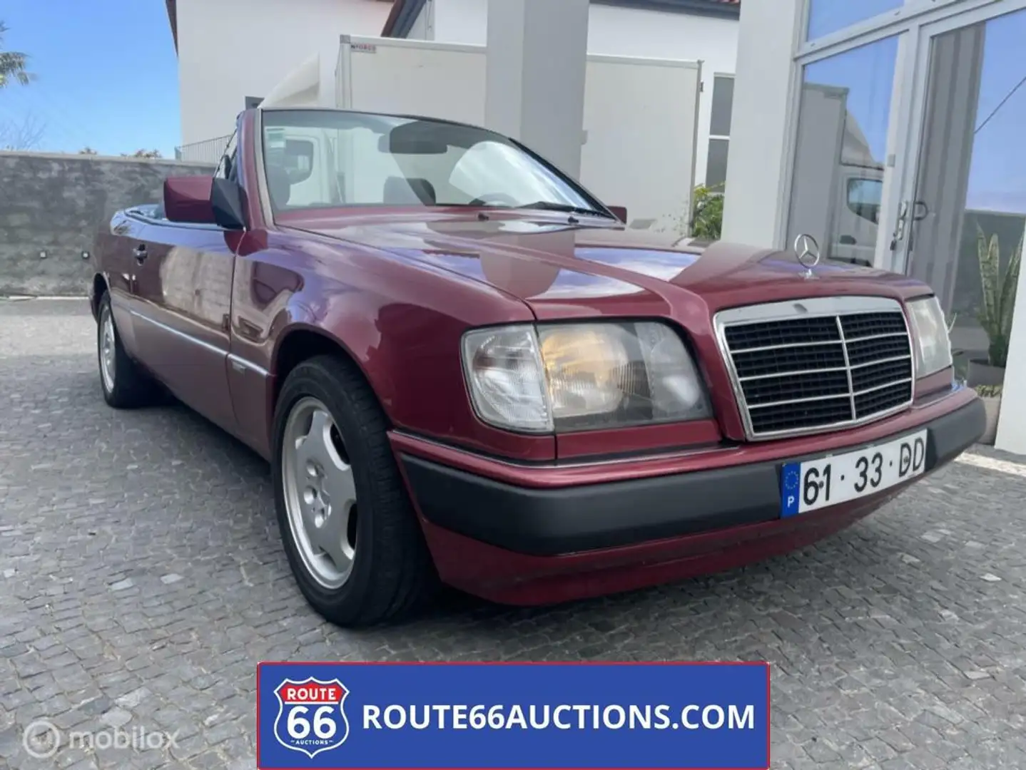 Mercedes-Benz E 200 Cabriolet 1994 | Route 66 auctions Rood - 1