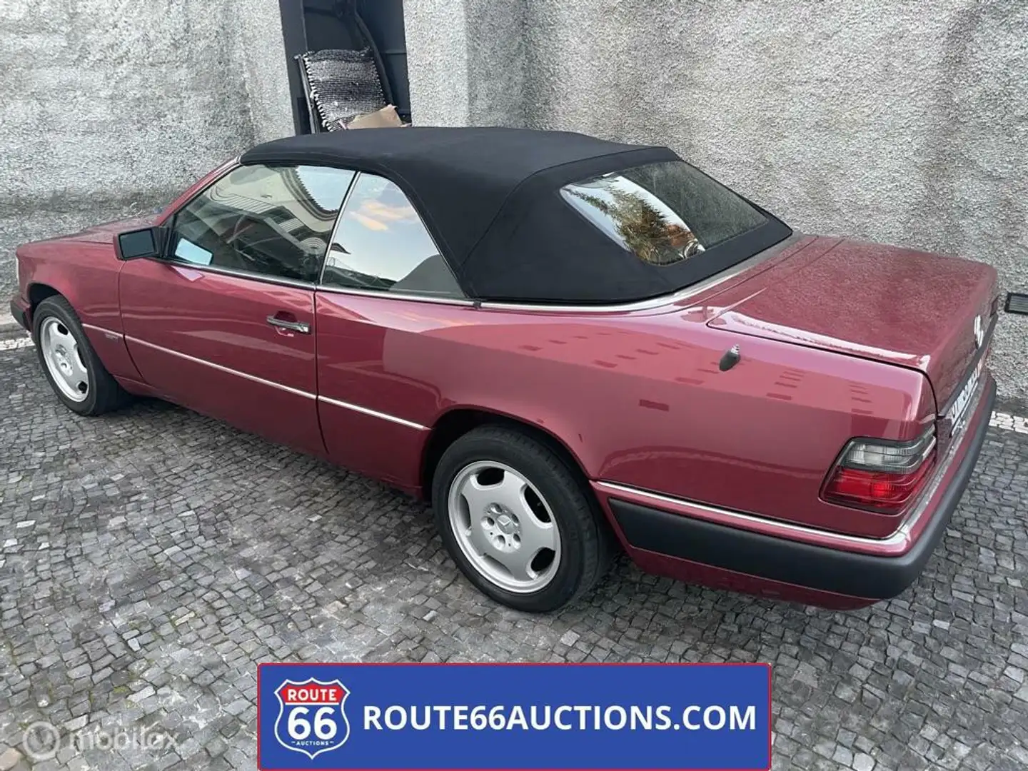 Mercedes-Benz E 200 Cabriolet 1994 | Route 66 auctions Rood - 2