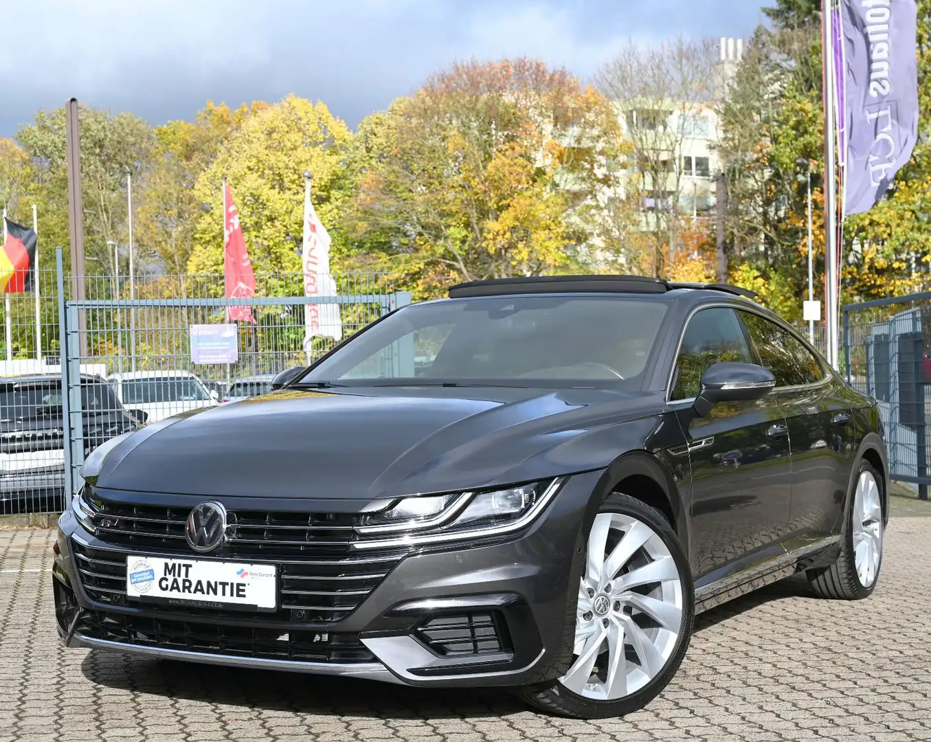 Volkswagen Arteon 2.0 TDI R-Line Pano Leder AHK LED Kamera Grijs - 1