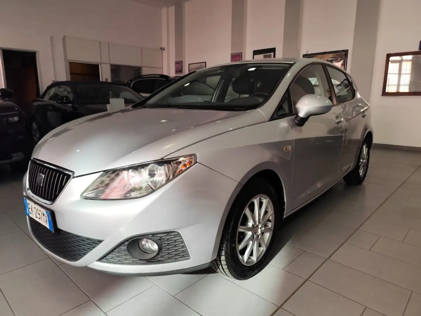 SEAT Ibiza 1.4 5 porte Style UNICO PROPRIETARIO Grigio - 2