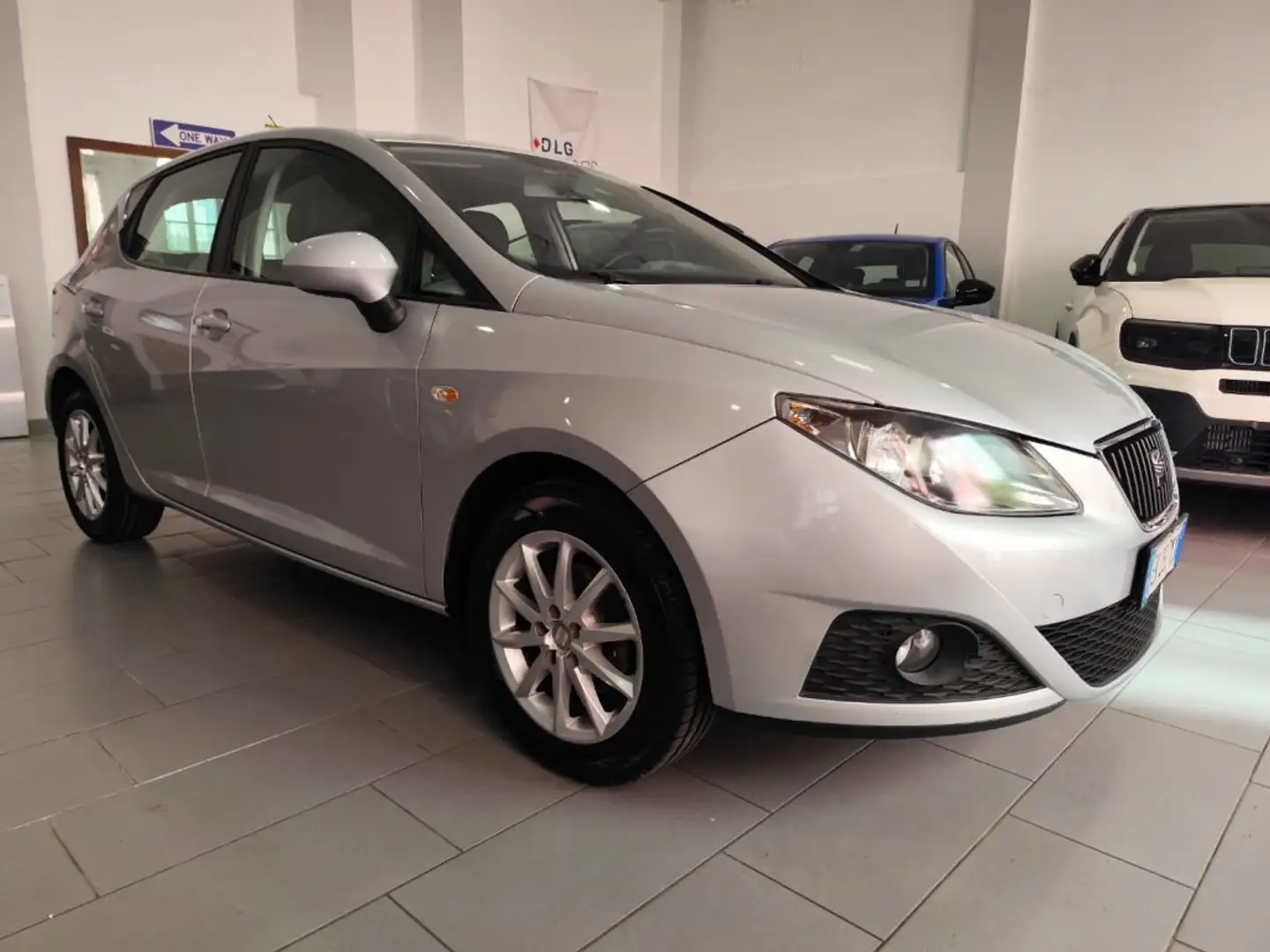 SEAT Ibiza 1.4 5 porte Style UNICO PROPRIETARIO Grigio - 1