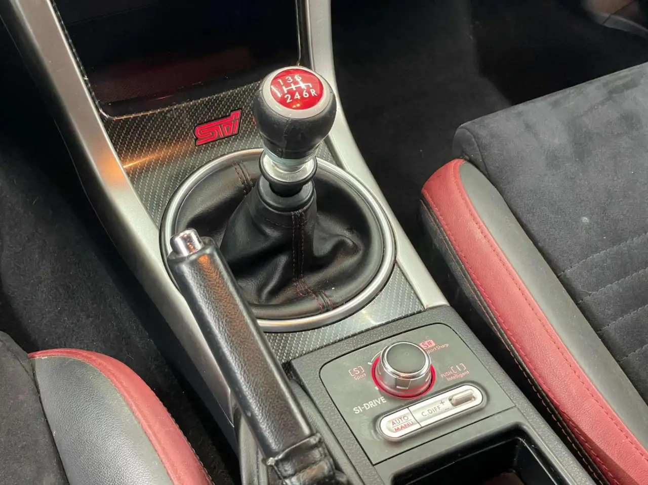 Subaru WRX снимка Subaru WRX