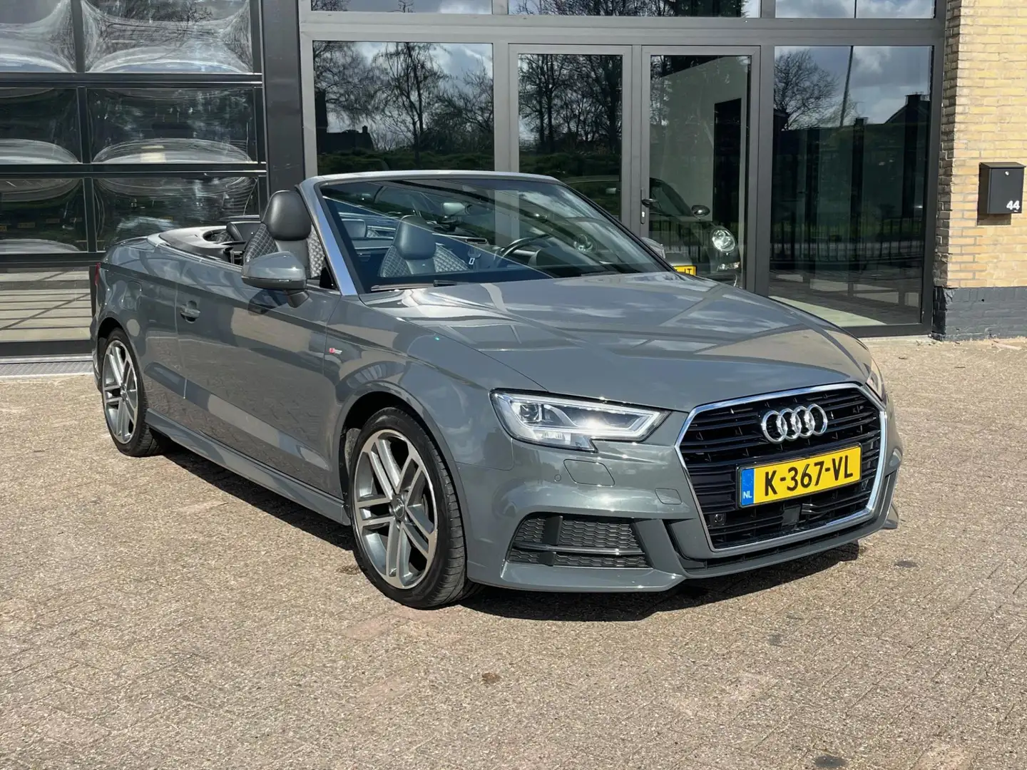 Audi A3 Cabriolet TFSI Design Pro Line Plus,RS zetels,Virt Grijs - 2