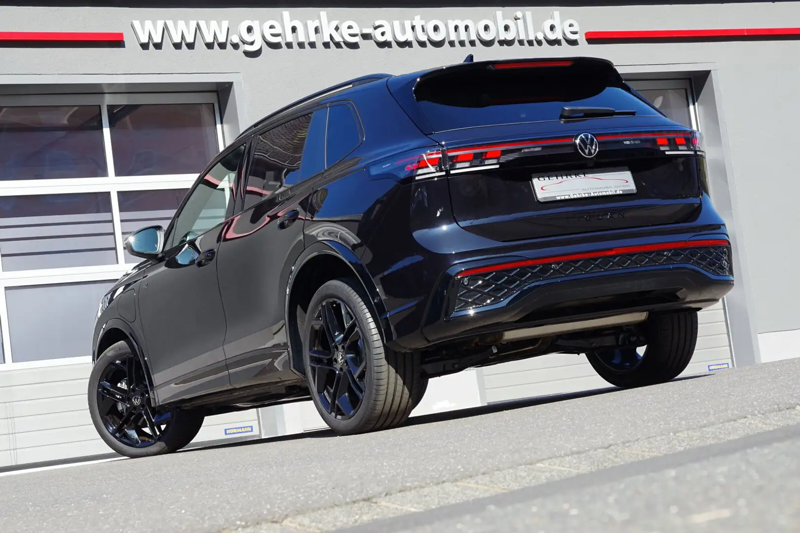 Volkswagen Tiguan Tiguan R-Line 1.5eHybrid*BlackStyle,AHK,ACC,Pano Negro - 2