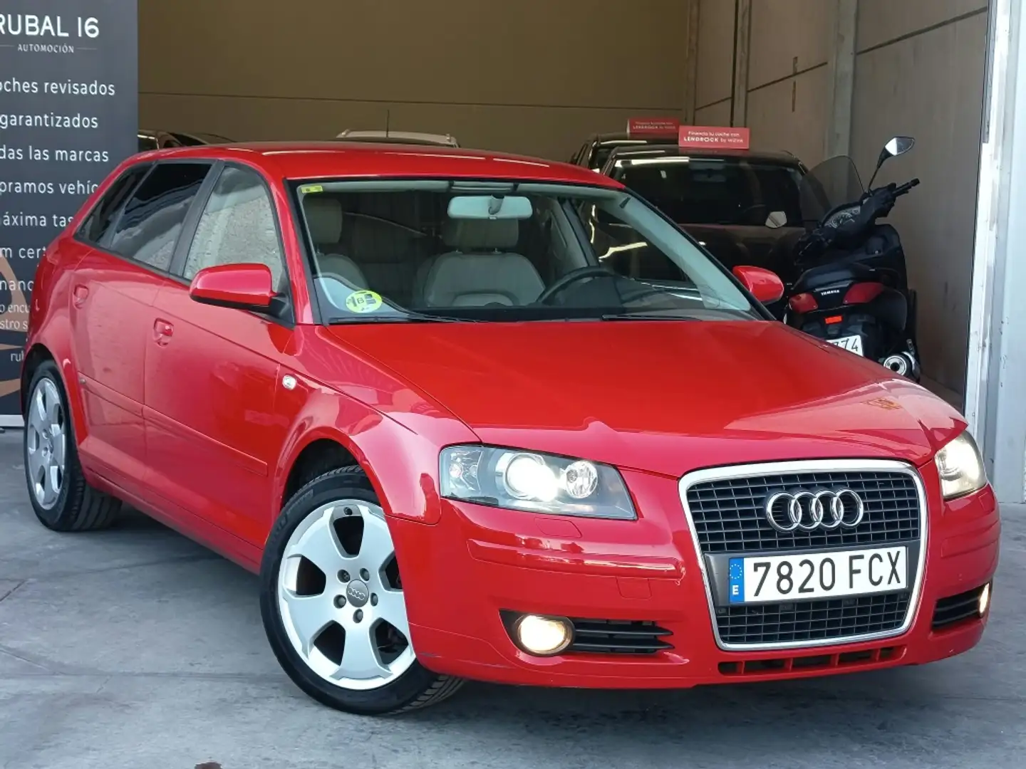 Audi A3 Sportback 2.0TDI Ambition S-T DPF Rojo - 2