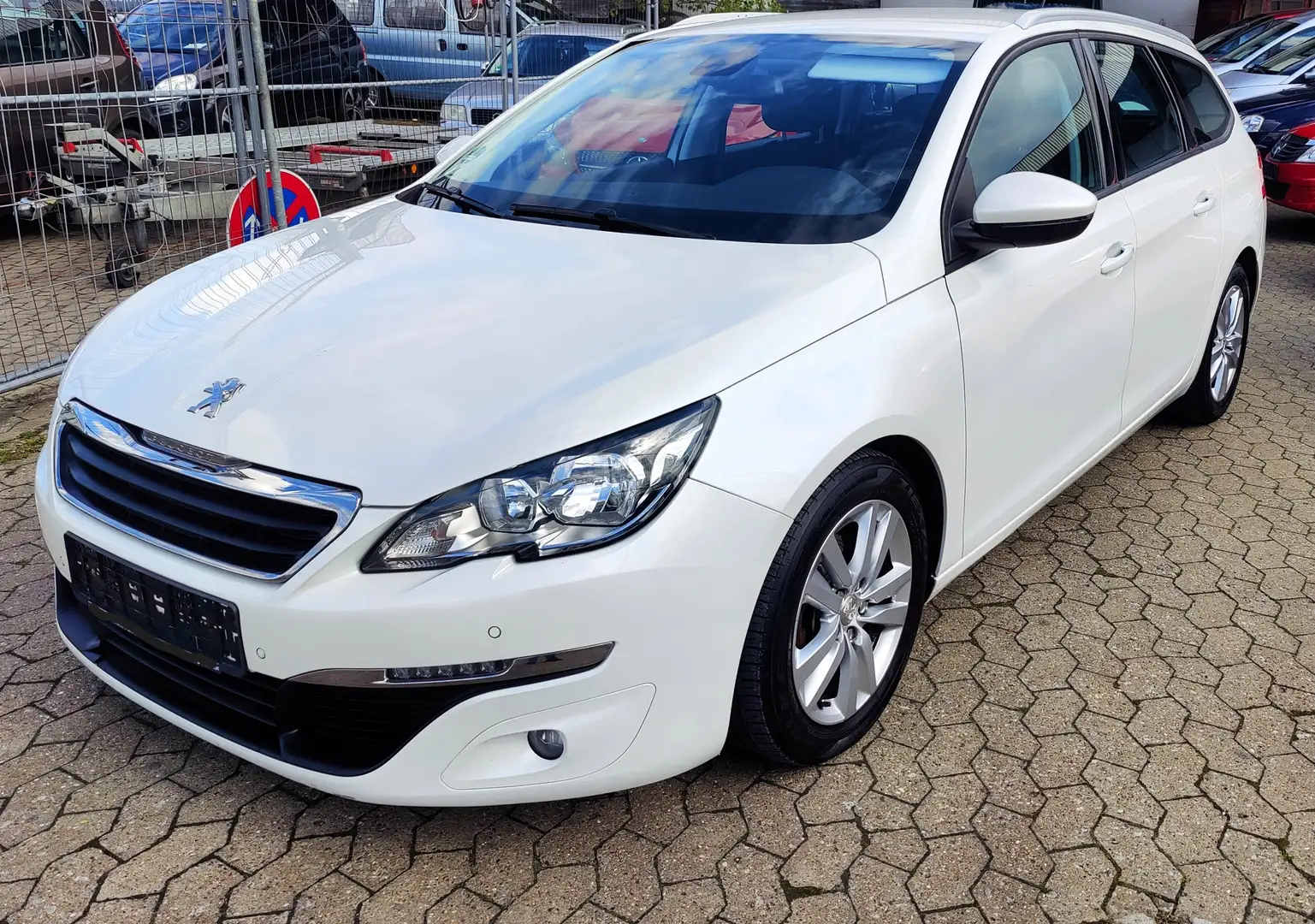 Peugeot 308 S.W. 1.6 Blue-HDI Active Weiß - 1