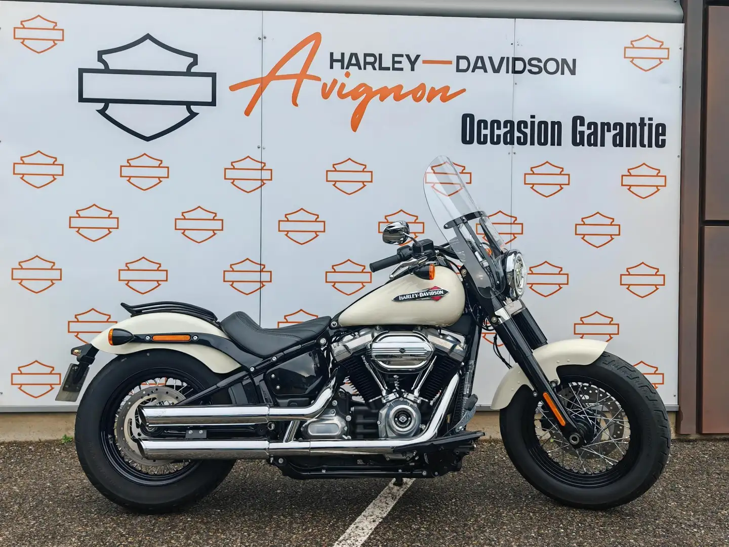 Harley-Davidson Softail Slim Beige - 1