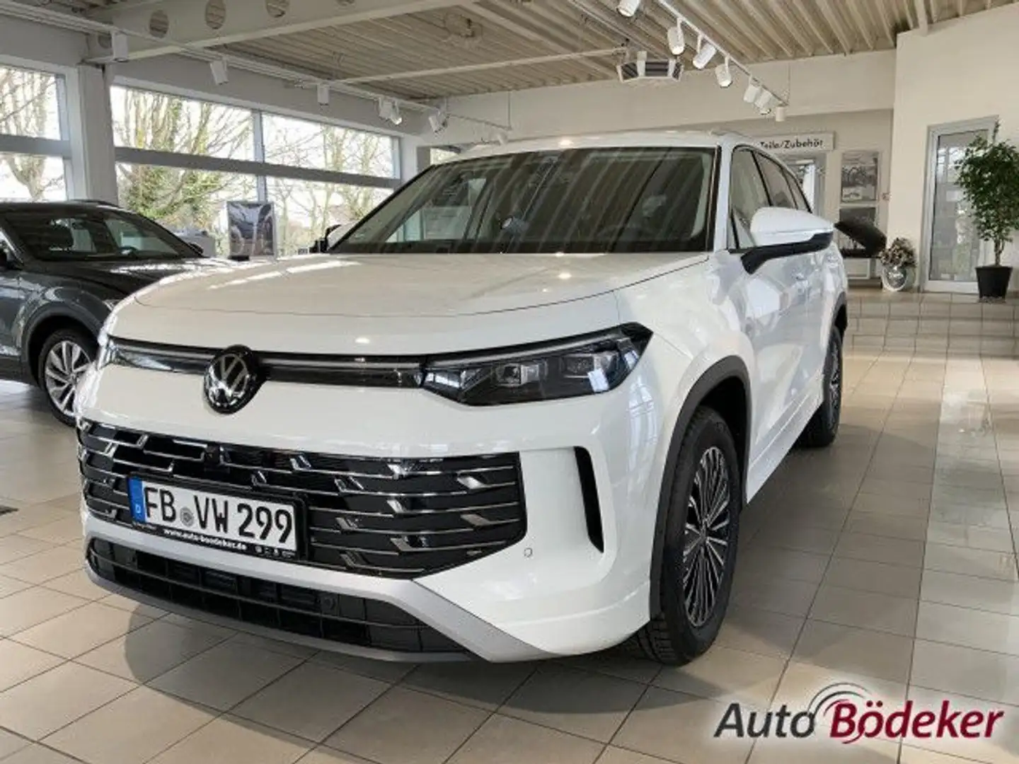 Volkswagen Tayron 1.5 eTSI DSG Elegance Bluetooth Navi LED Weiß - 2