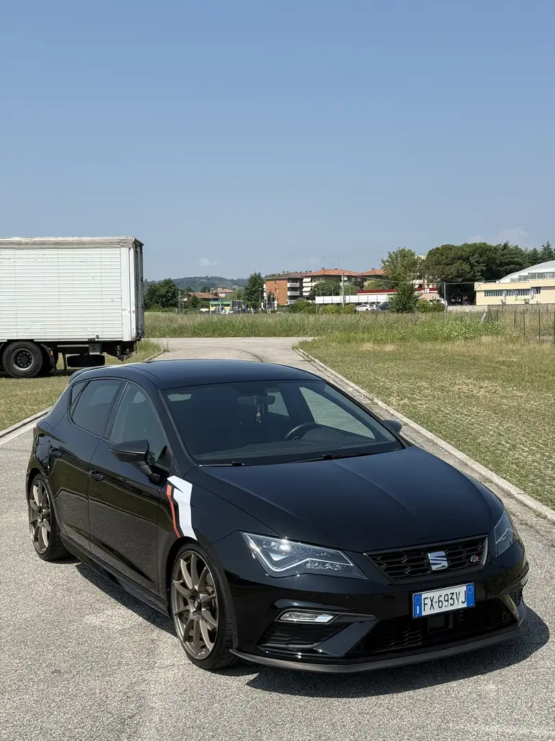 SEAT Leon 1.5 tgi Black Edition 130cv dsg - 1