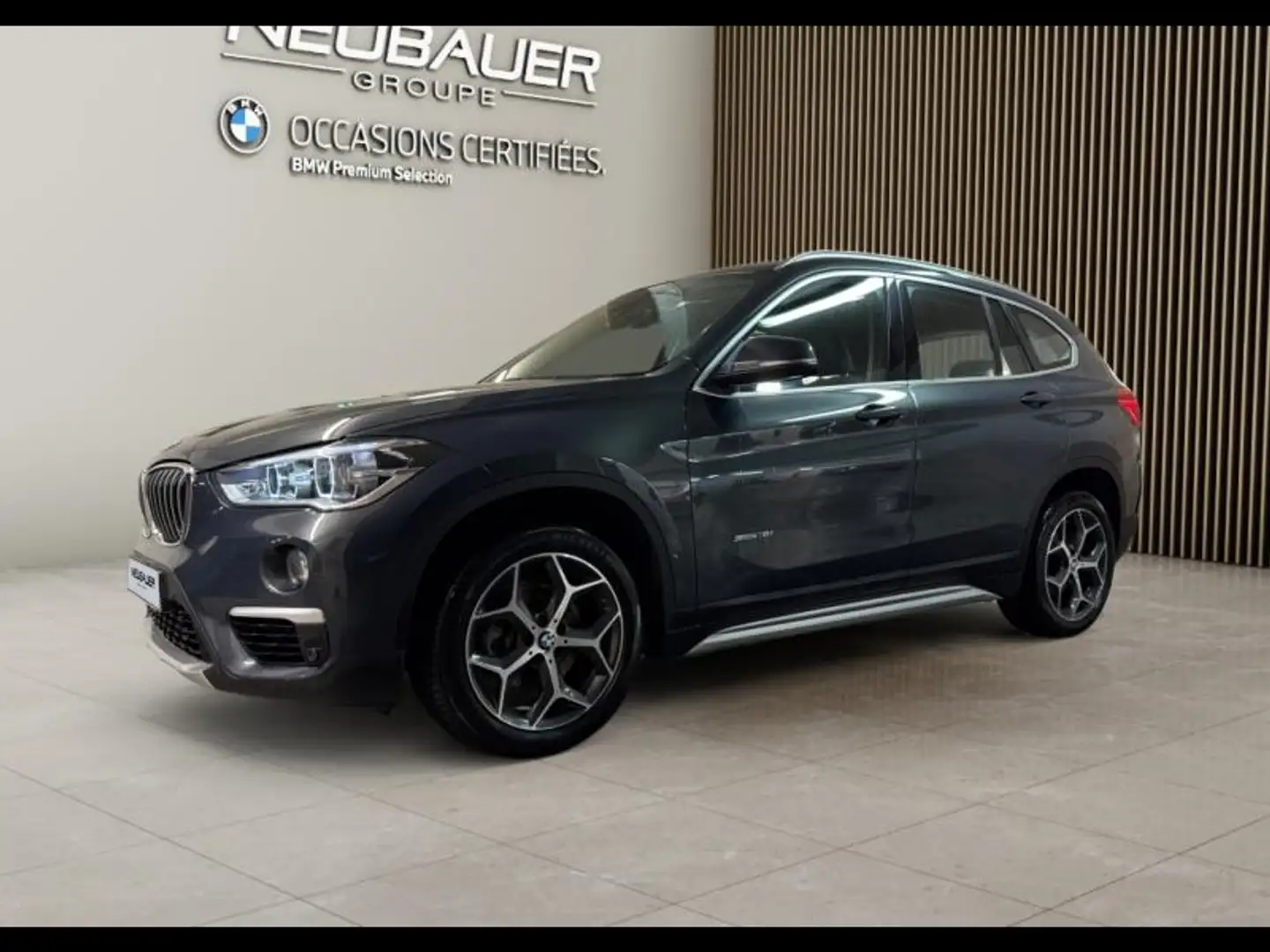 BMW X1 sDrive18i 140ch xLine Gris - 1
