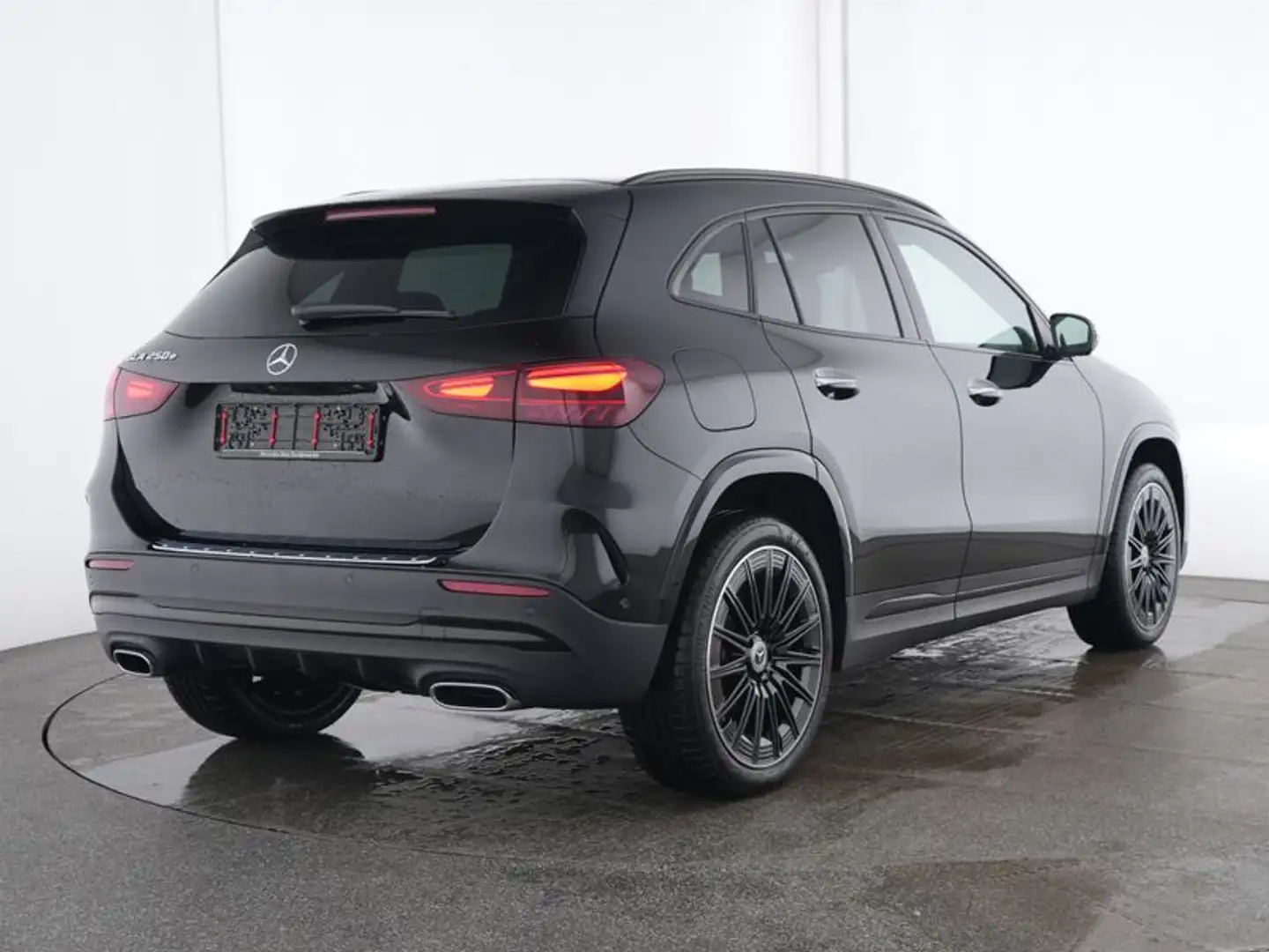 Mercedes-Benz GLA 250 e Edition AMG Line | Nightpakket | Winterpakket | Noir - 2