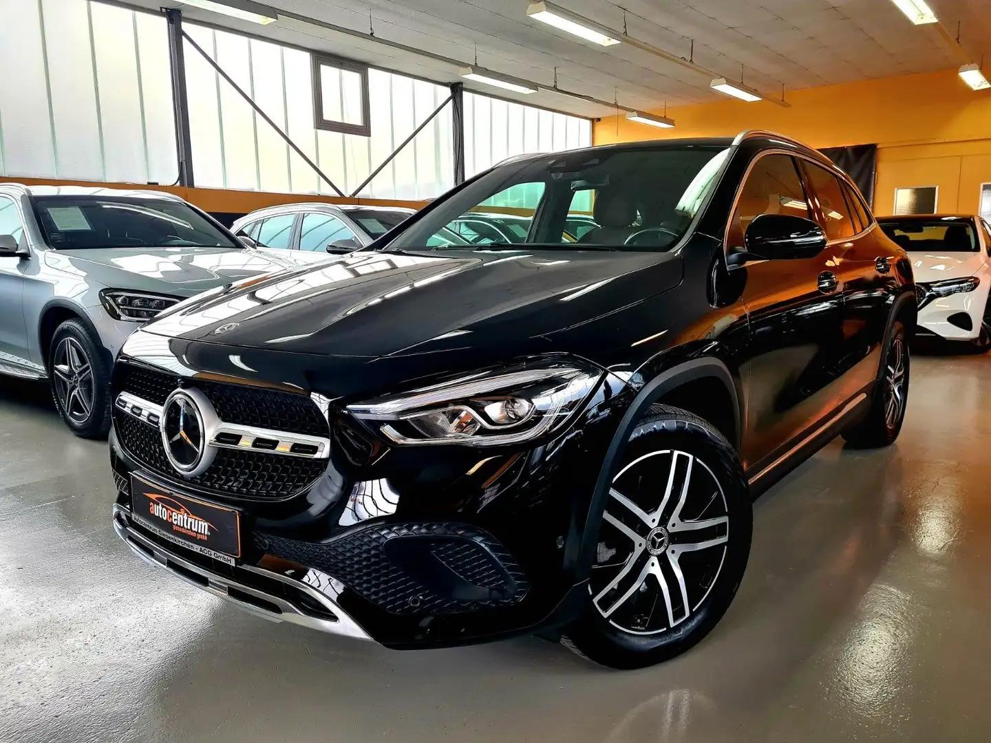 Mercedes-Benz GLA 250 e Progr/Exklusiv*Leder*ACC+*Memo*AHK*360° Noir - 1