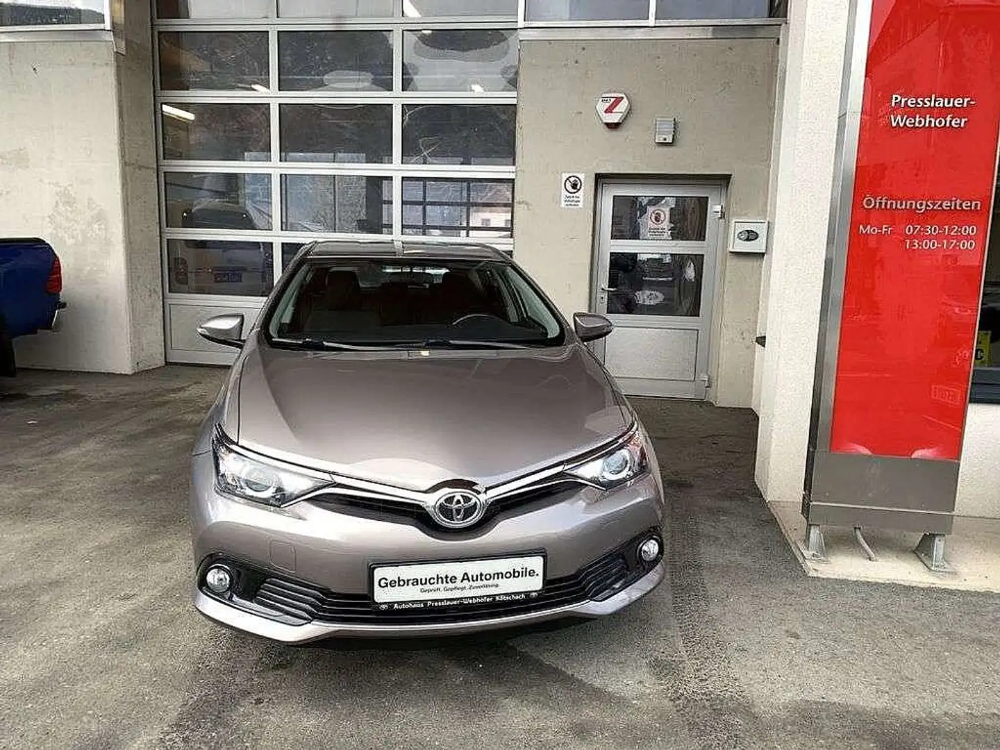 Toyota Auris 1,4 D-4D Active Beige - 2