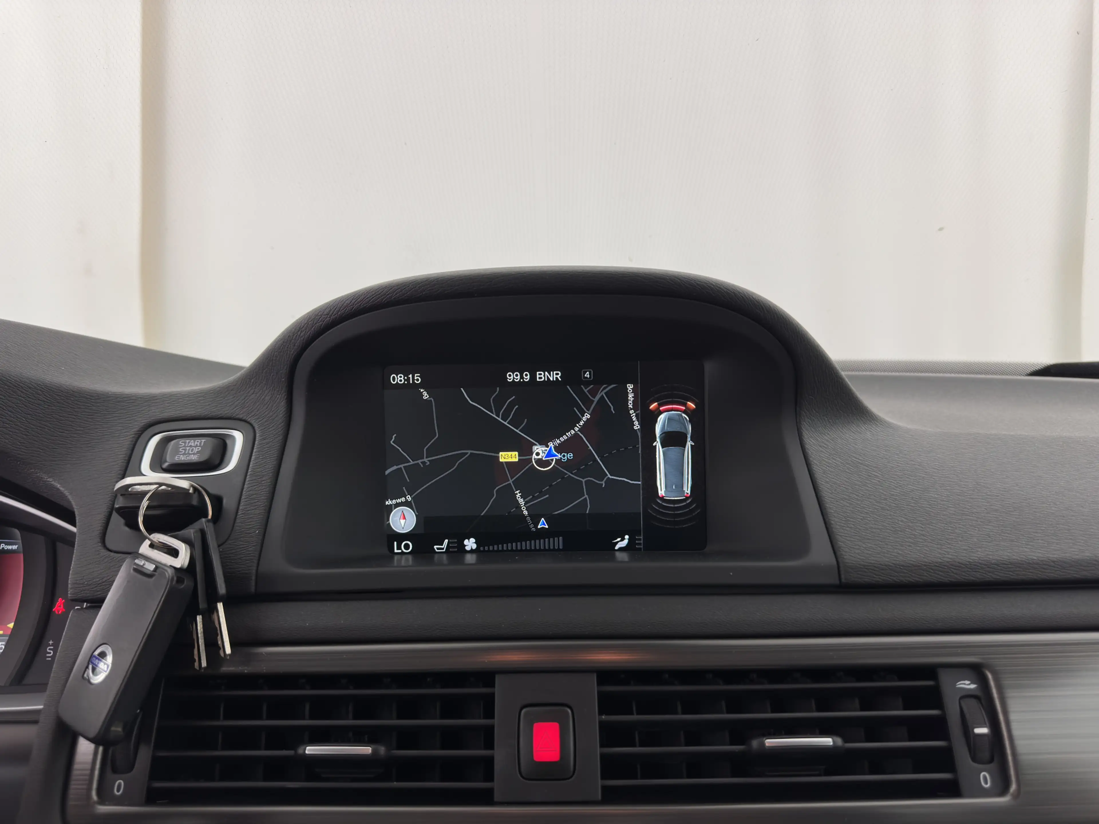 Volvo XC70 2.0 D4 FWD Momentum *LEATHER | NAVI-FULLMAP | HEAT — photo 14