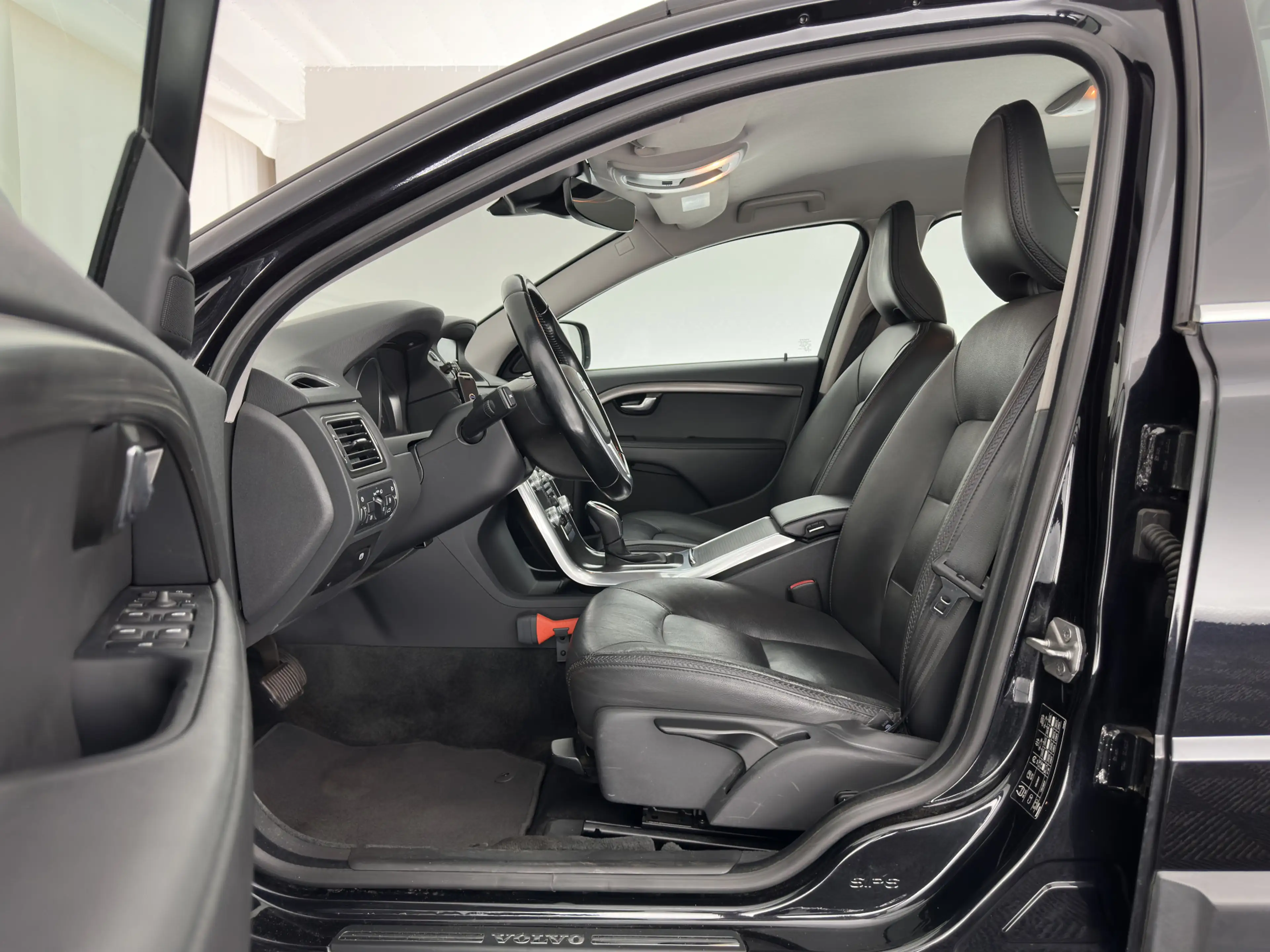 Volvo XC70 2.0 D4 FWD Momentum *LEATHER | NAVI-FULLMAP | HEAT — photo 8