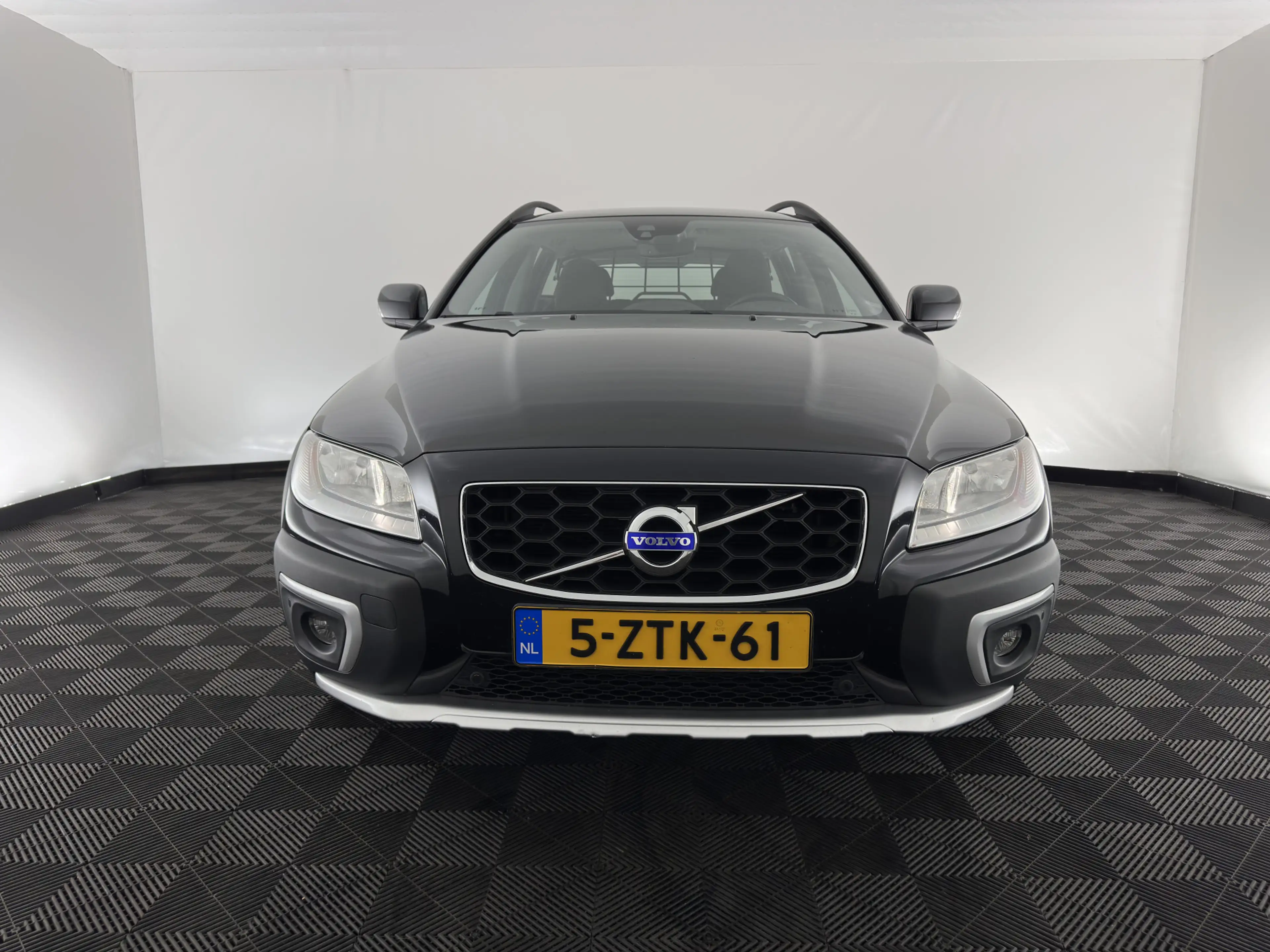 Volvo XC70 2.0 D4 FWD Momentum *LEATHER | NAVI-FULLMAP | HEAT — photo 2