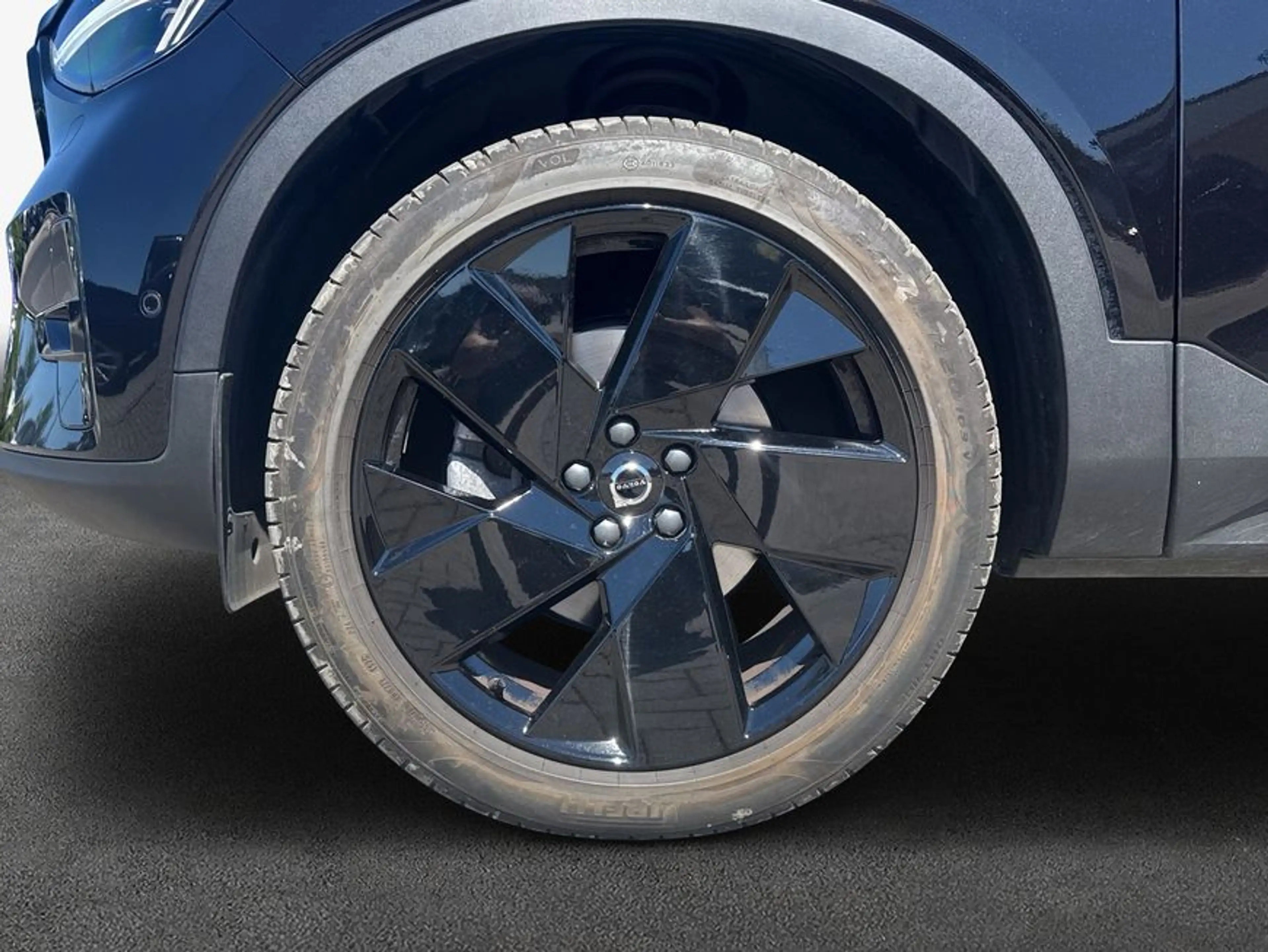Volvo XC40 XC40 B3 B DKG Plus Black Edition — photo 7