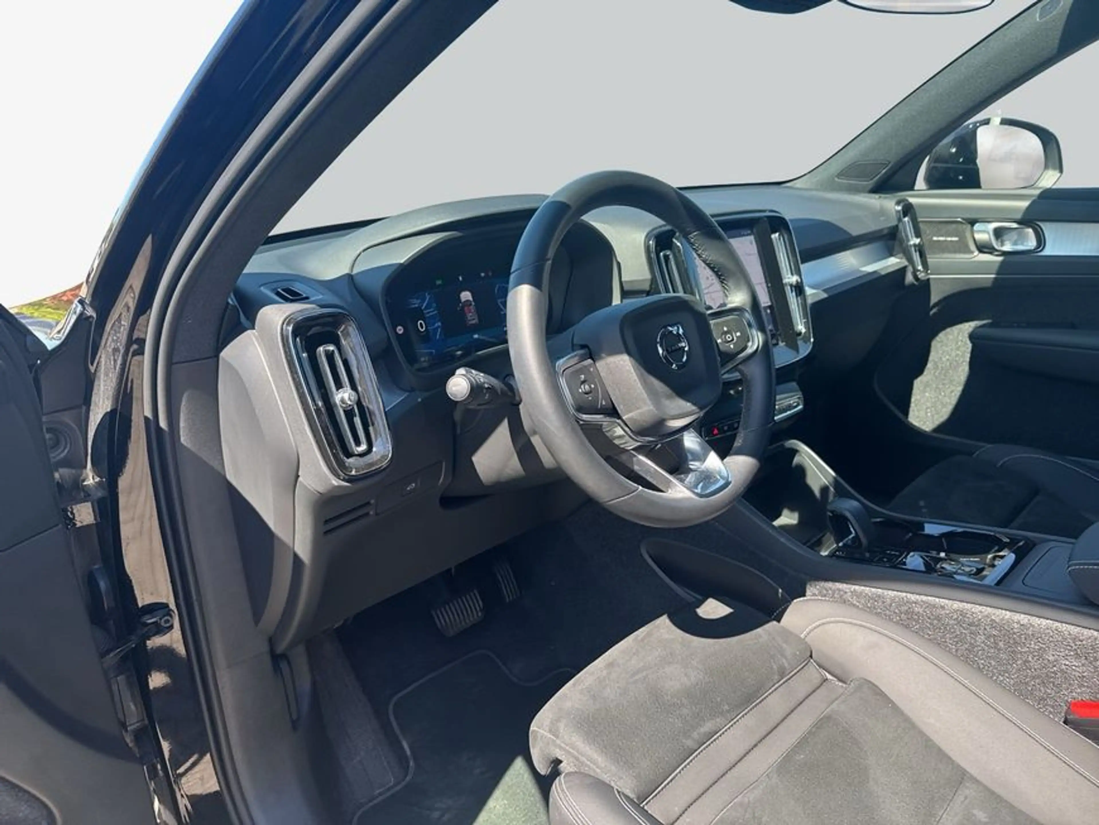 Volvo XC40 XC40 B3 B DKG Plus Black Edition — photo 10