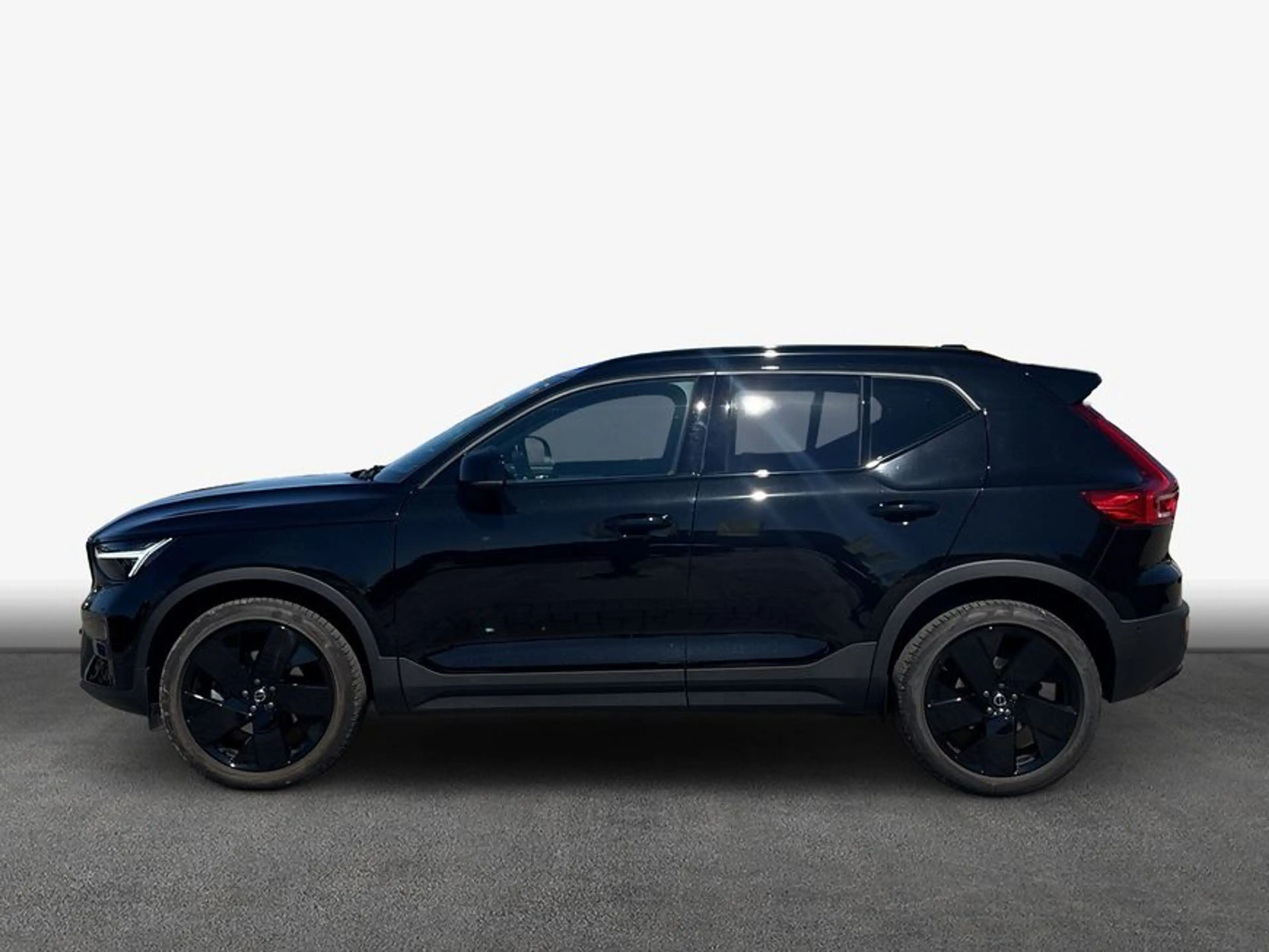 Volvo XC40 XC40 B3 B DKG Plus Black Edition — photo 4