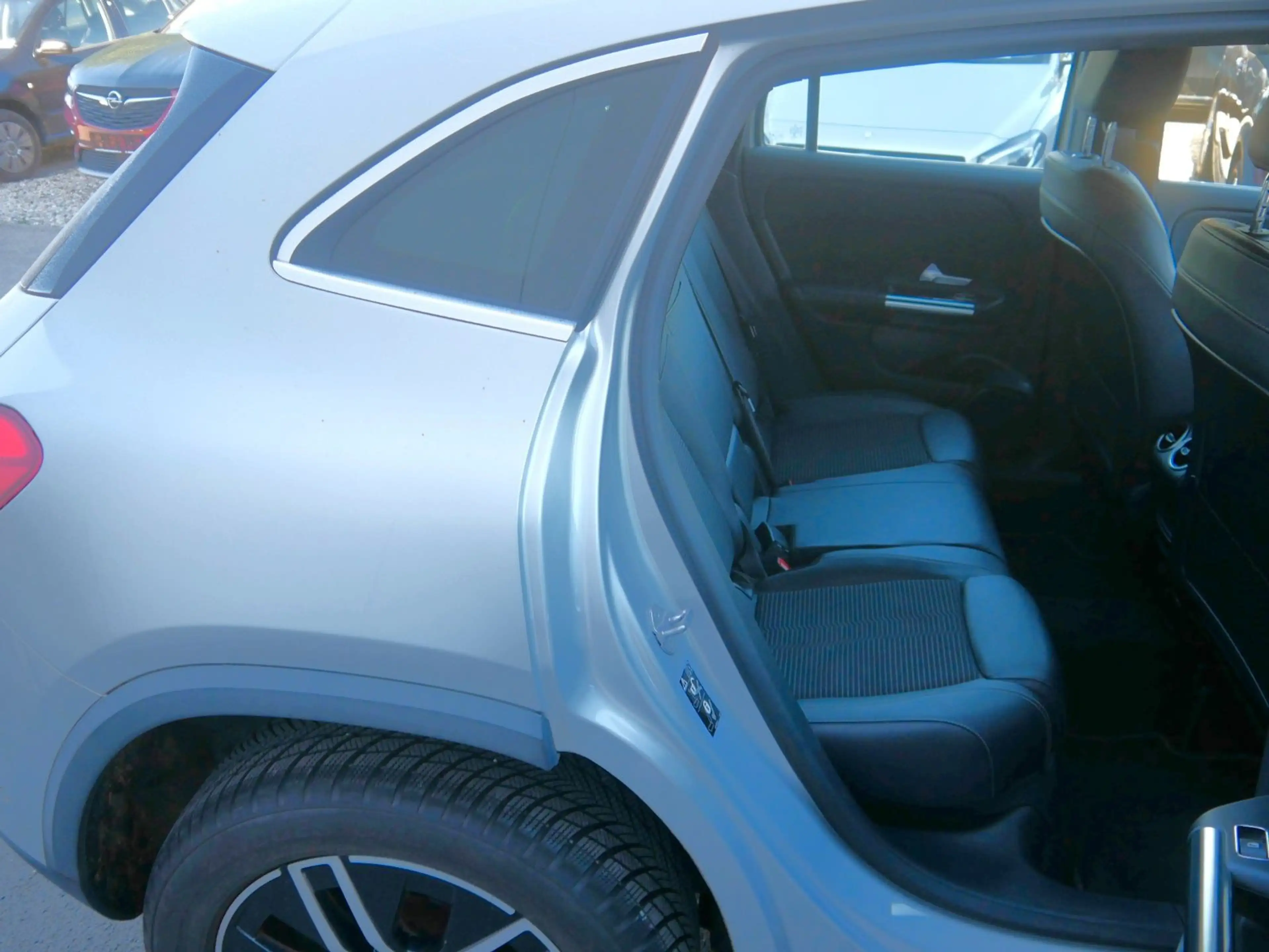 Mercedes-Benz GLA 200 d Progressive NAVI/LED/AHK/RFK/E-KLAPPE — photo 14
