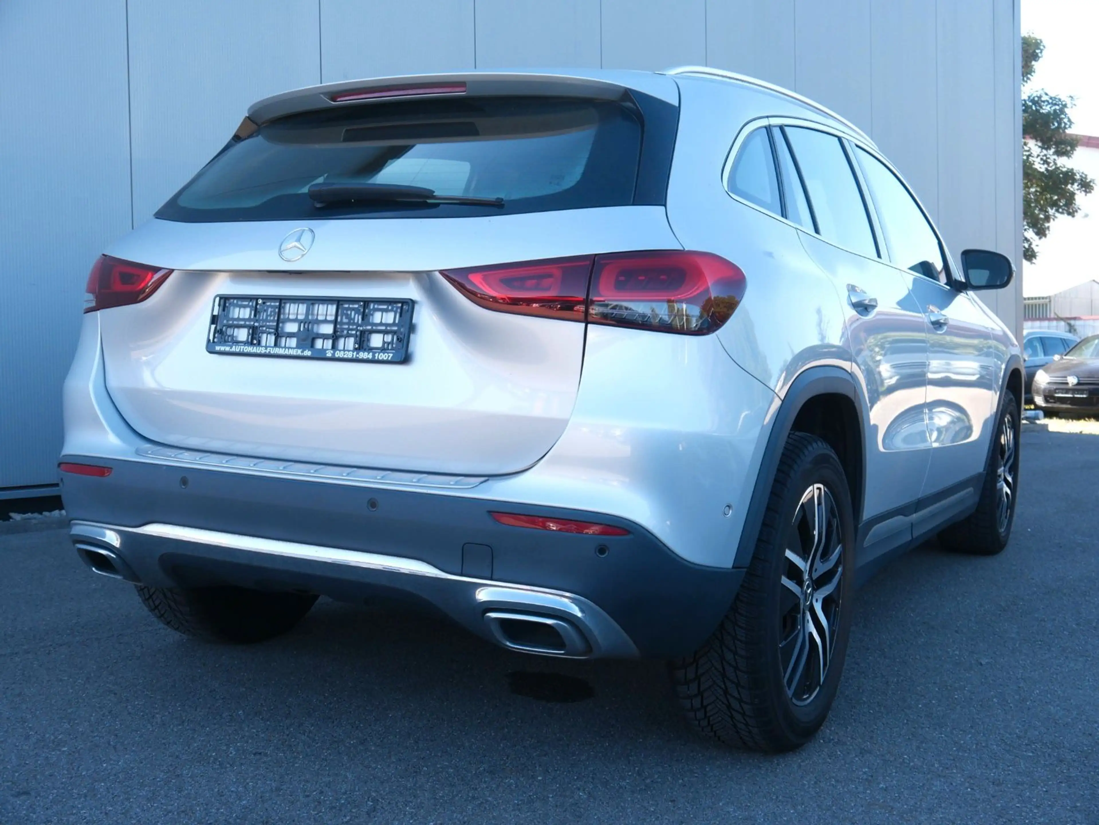 Mercedes-Benz GLA 200 d Progressive NAVI/LED/AHK/RFK/E-KLAPPE — photo 4