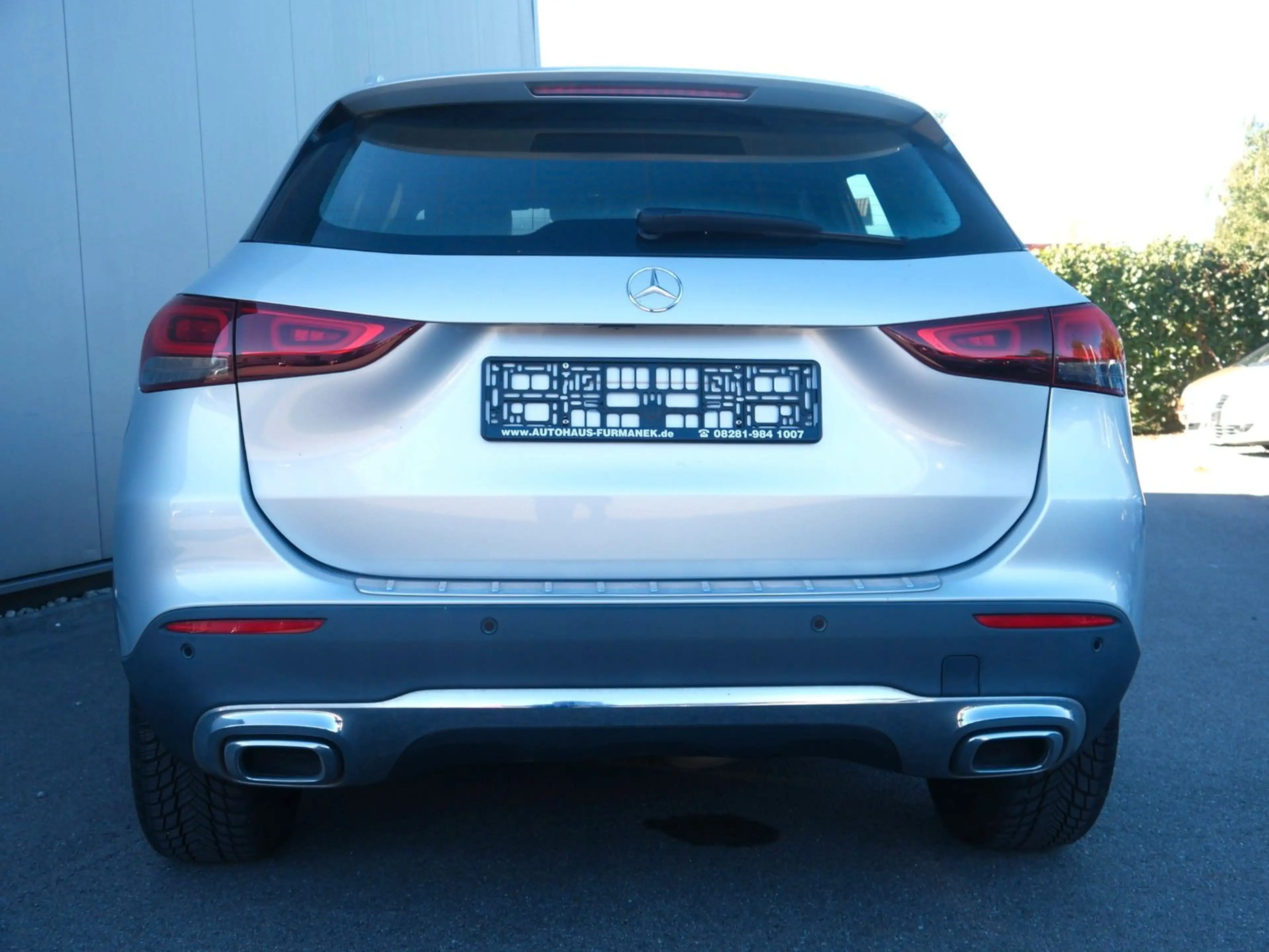 Mercedes-Benz GLA 200 d Progressive NAVI/LED/AHK/RFK/E-KLAPPE — photo 3