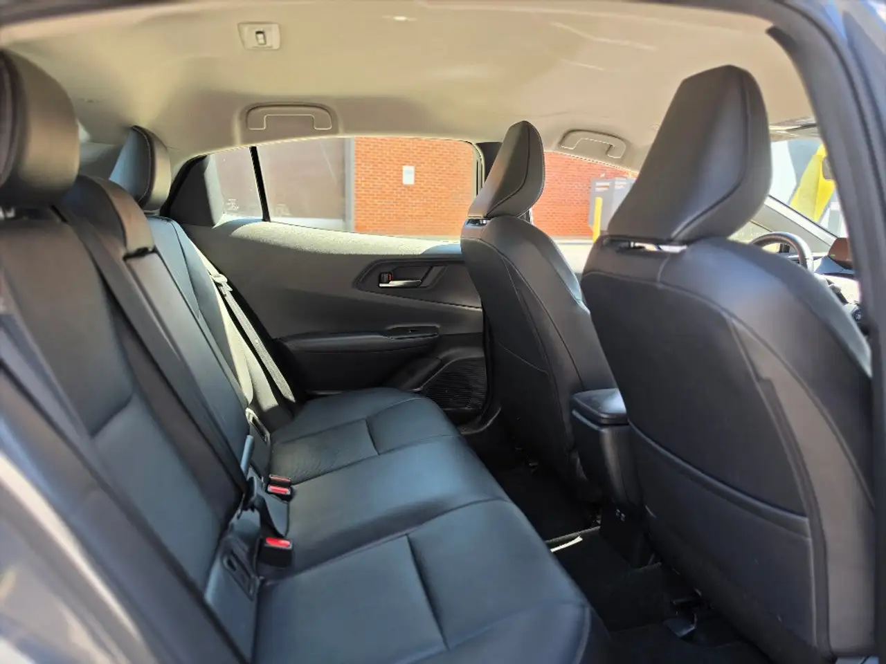 Toyota Prius снимка Toyota Prius