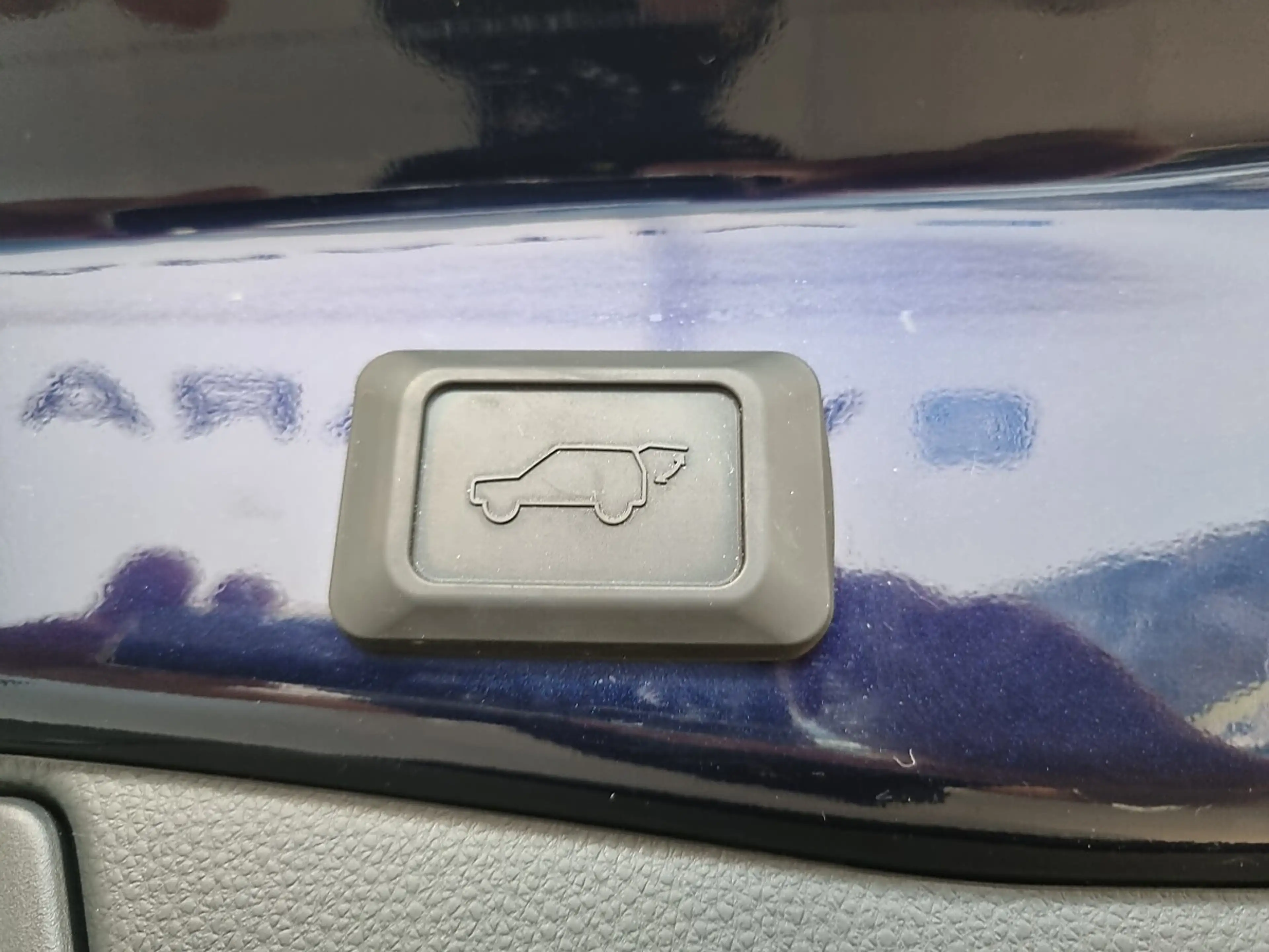 Suzuki Across 2,5 PHEV E-Four Flash CVT — photo 6