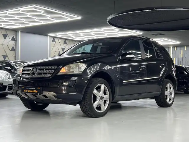 Mercedes-Benz ML 320 CDI LederDesigno/AHK/SD/Xenon/PDC