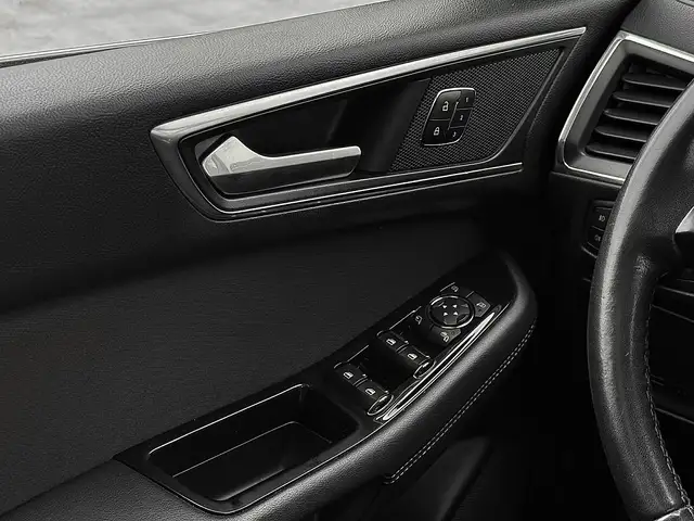 Ford Galaxy view 15