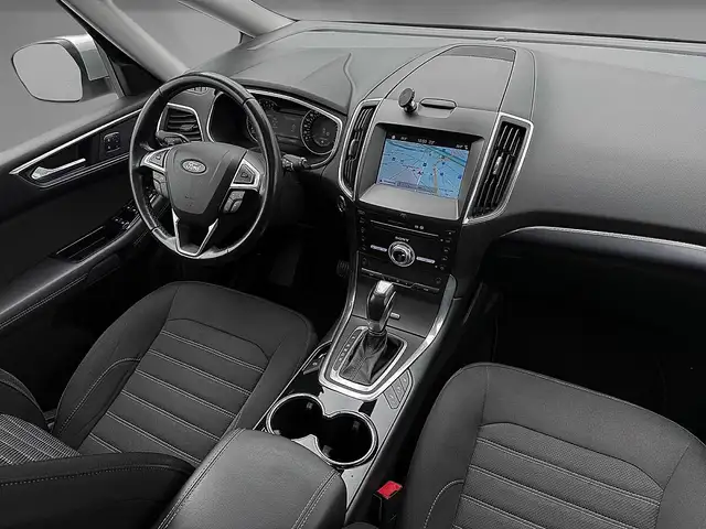 Ford Galaxy view 10
