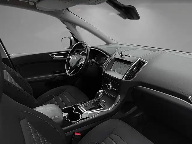 Ford Galaxy view 8