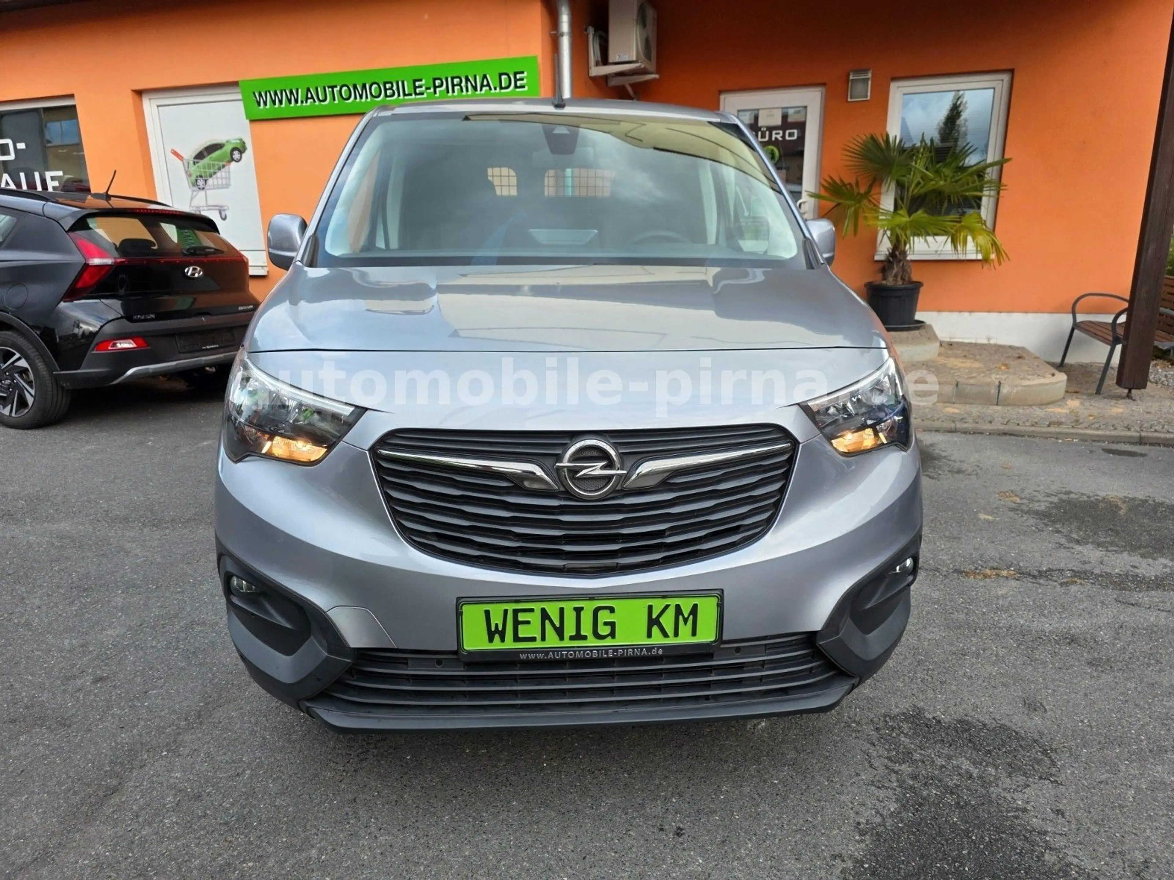 Opel Combo E Cargo 1.2DIT BENZIN 2xS-TÜR/NAVI/wenigKM — photo 2