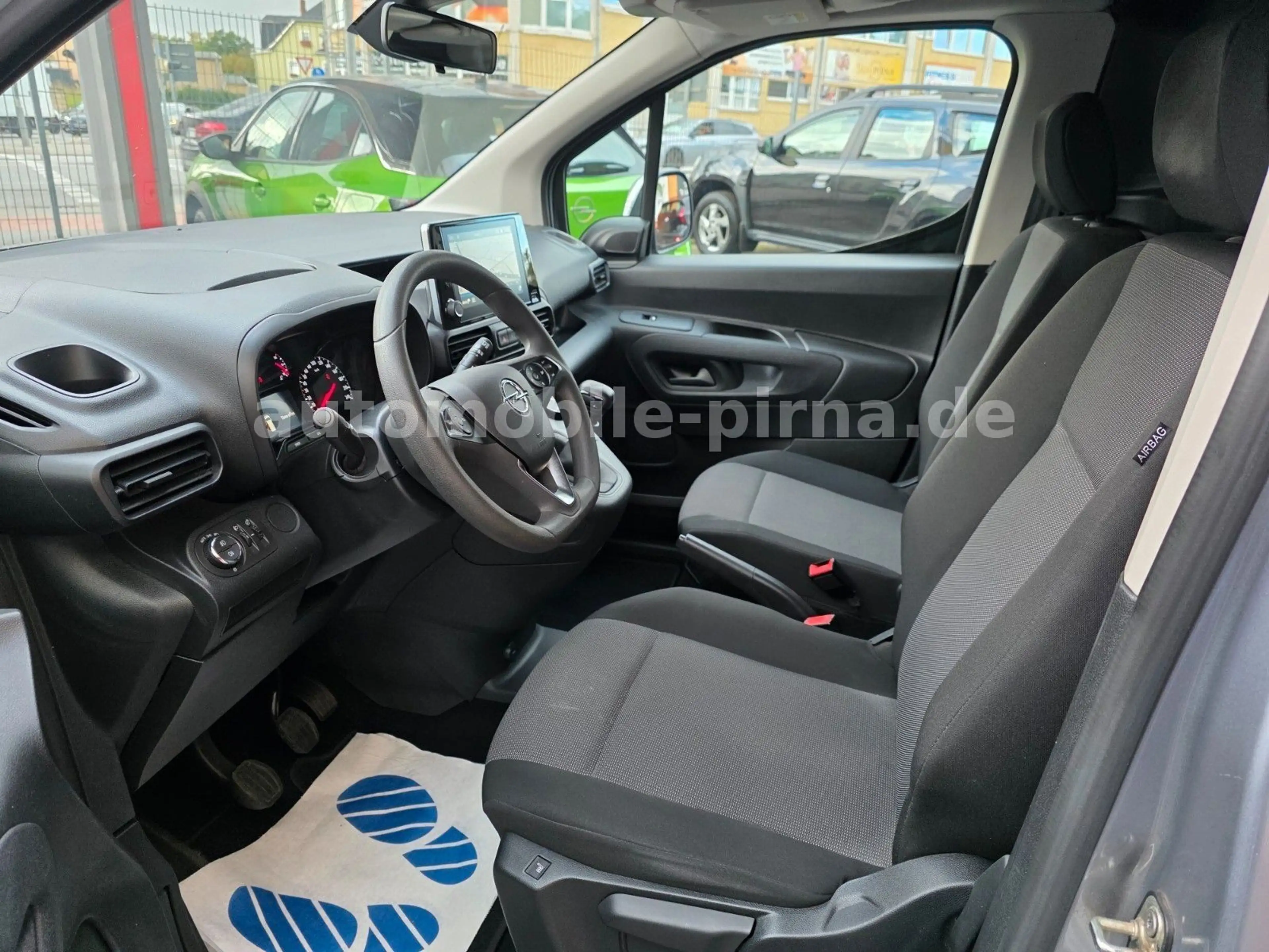 Opel Combo E Cargo 1.2DIT BENZIN 2xS-TÜR/NAVI/wenigKM — photo 10
