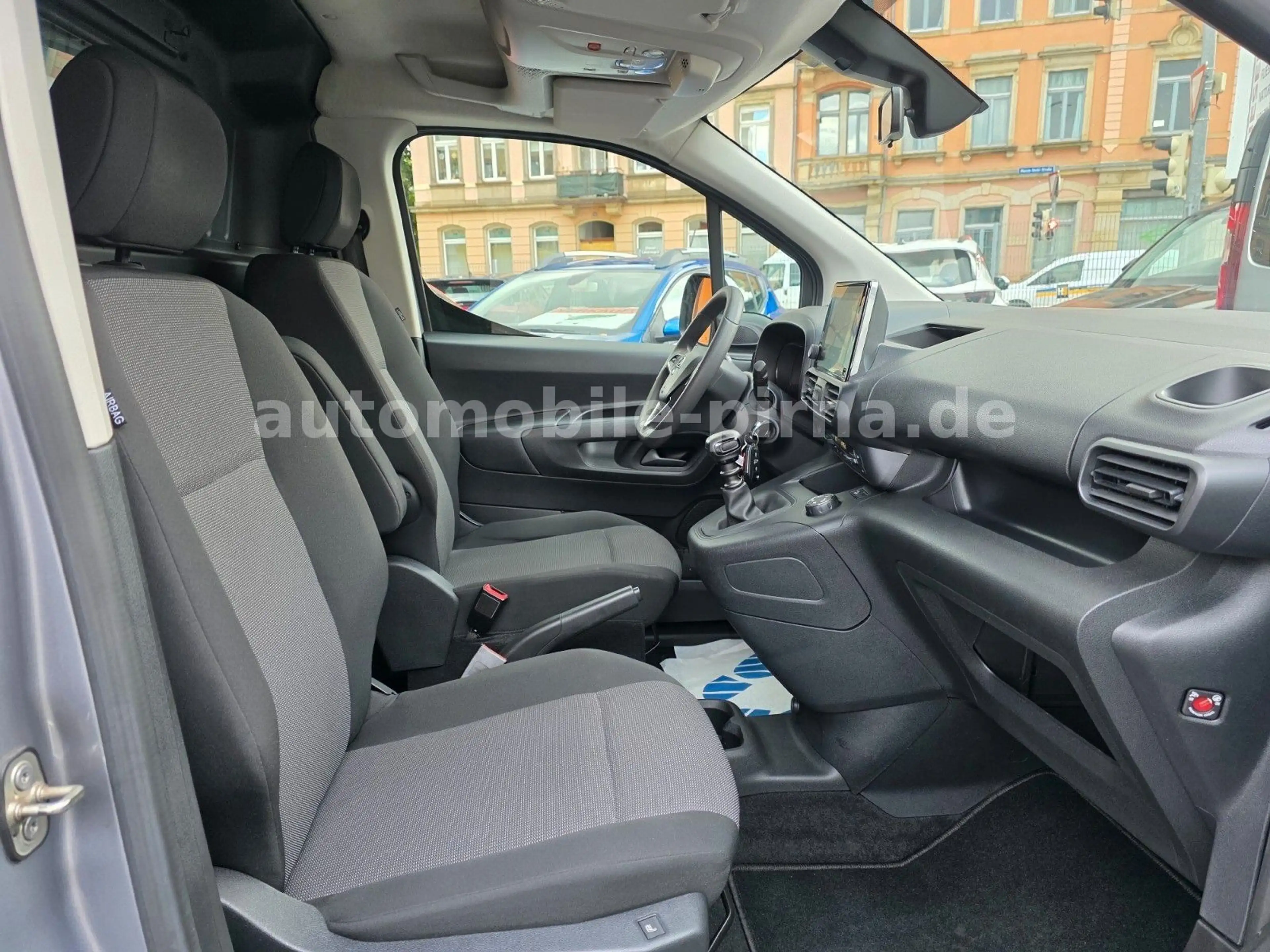 Opel Combo E Cargo 1.2DIT BENZIN 2xS-TÜR/NAVI/wenigKM — photo 15