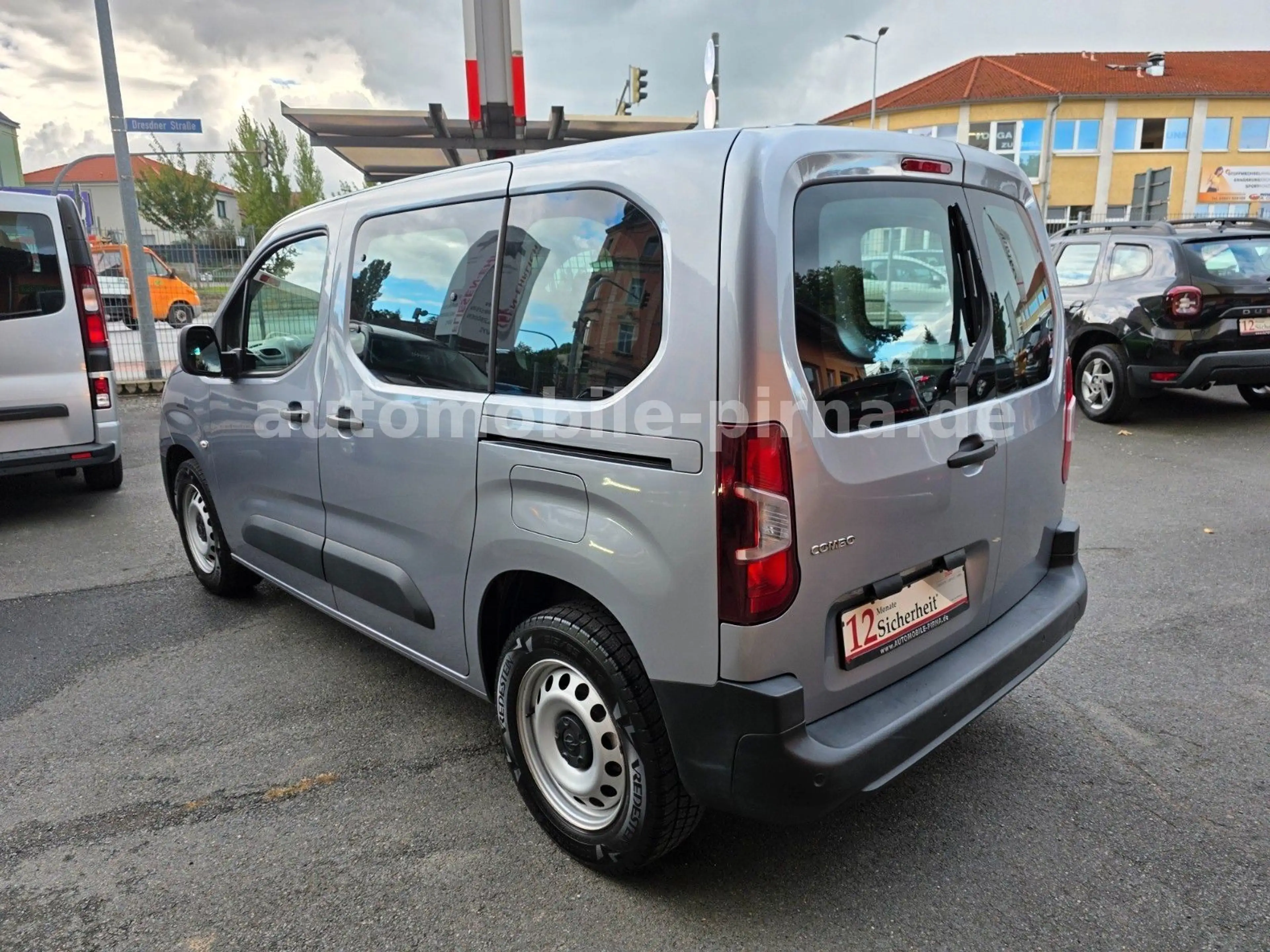 Opel Combo E Cargo 1.2DIT BENZIN 2xS-TÜR/NAVI/wenigKM — photo 7