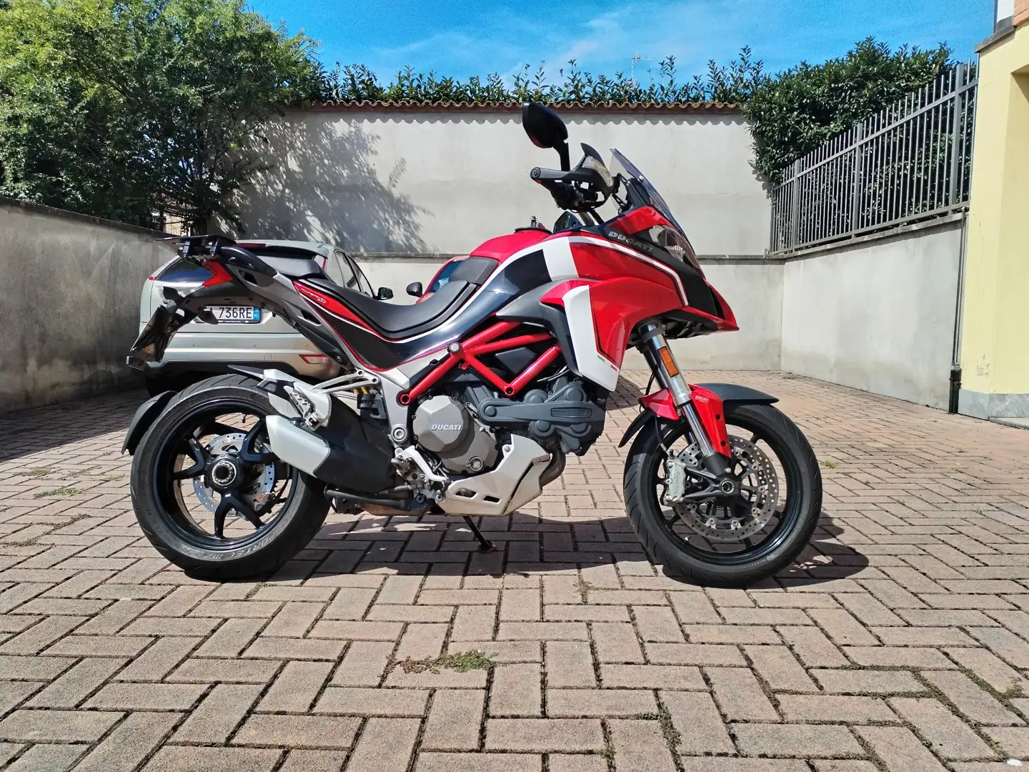 Ducati Multistrada 1200 dvt touring Roşu - 1