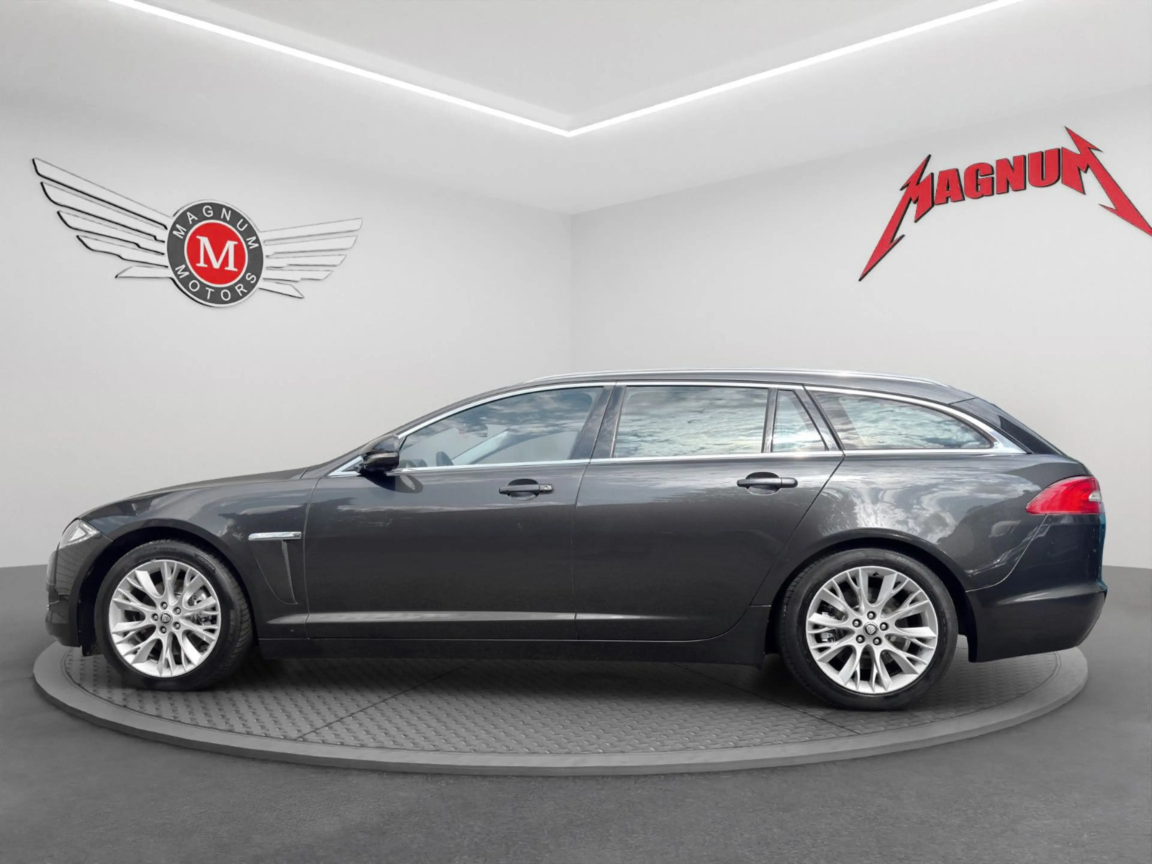 Jaguar XF SB 2.2 D *Aut.*Leder*Bi-Xenon*Navi* — photo 6