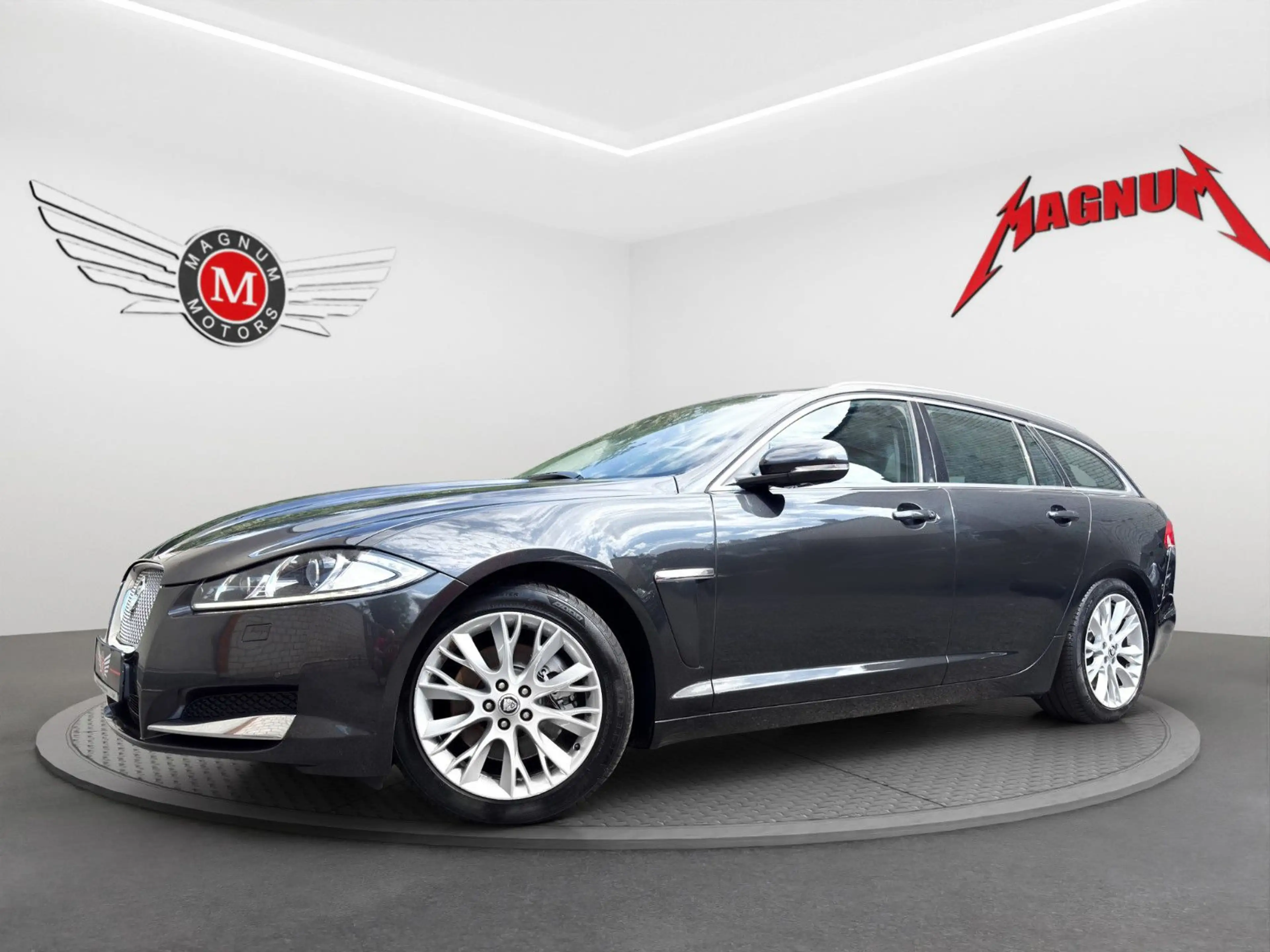 Jaguar XF SB 2.2 D *Aut.*Leder*Bi-Xenon*Navi* — photo 2