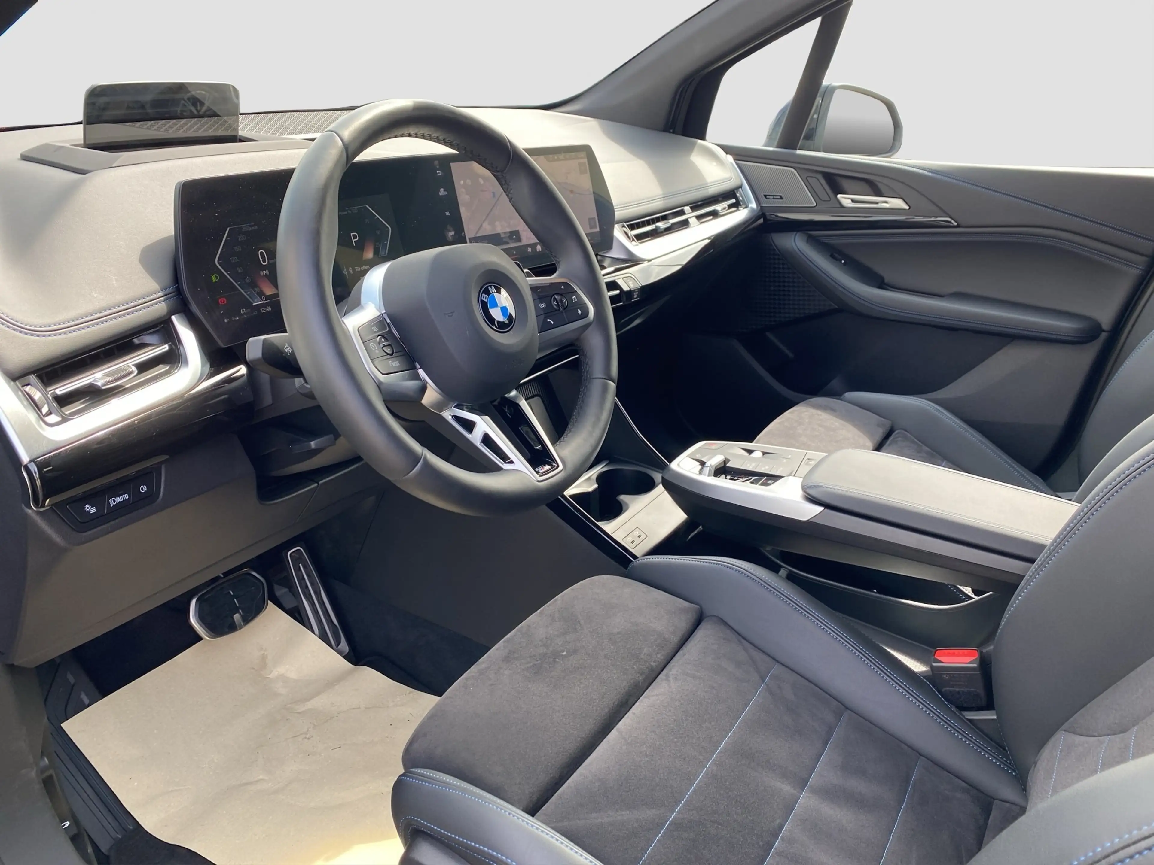 BMW 220 220i Active Tourer ///M-Sport ACC PanoSD AHK — photo 11