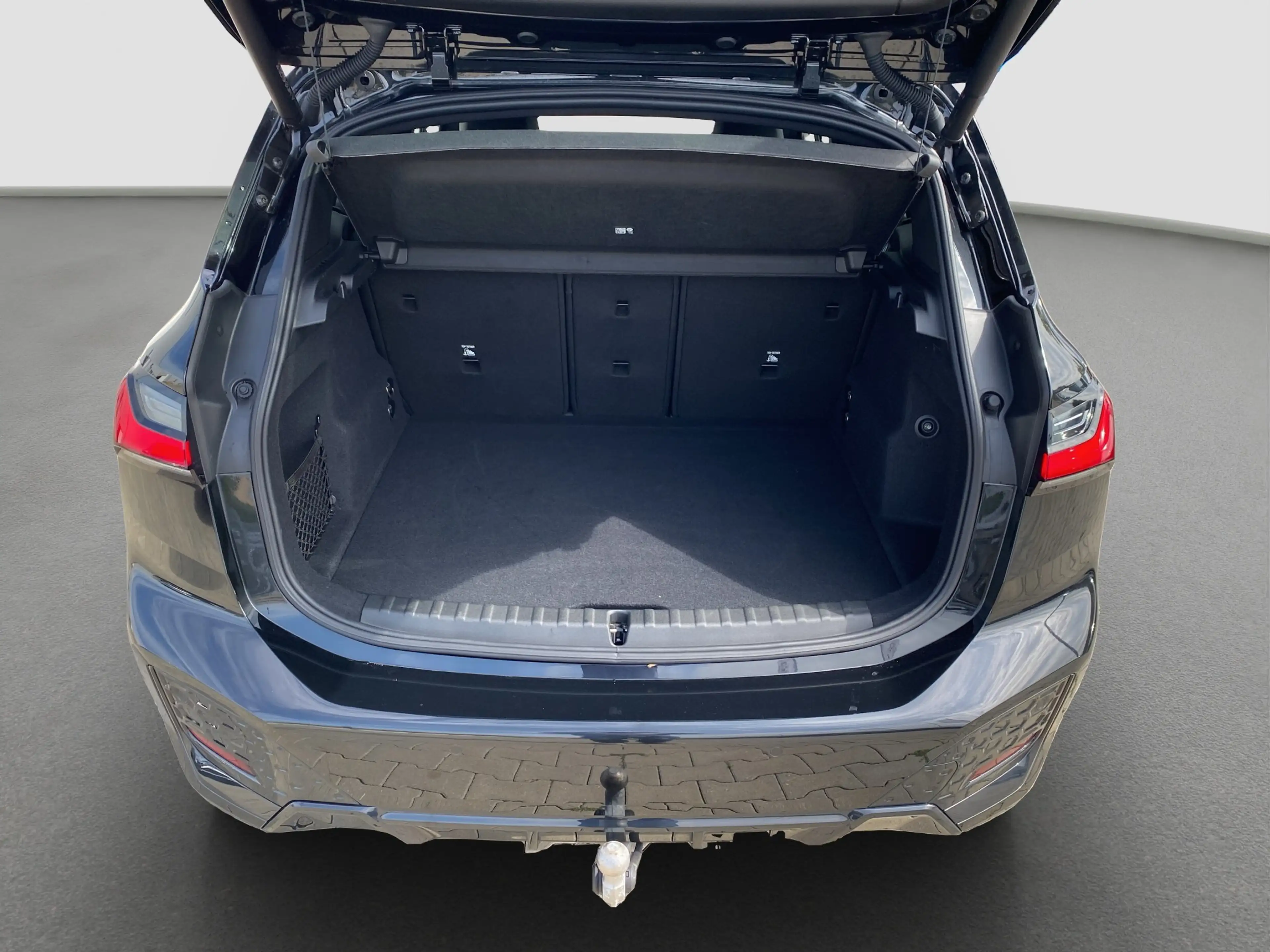 BMW 220 220i Active Tourer ///M-Sport ACC PanoSD AHK — photo 10